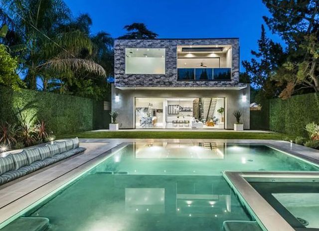 Featured photo from The Blix One