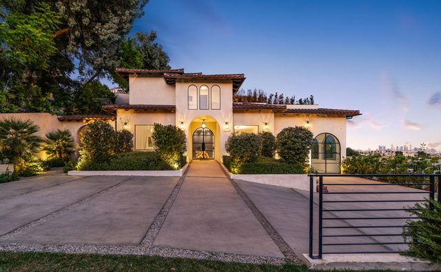 Featured photo from The Vine Two