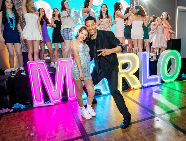 Featured photo from Marlo’s beach-themed Bat Mitzvah