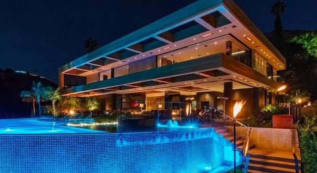 Featured photo from The Stanley One