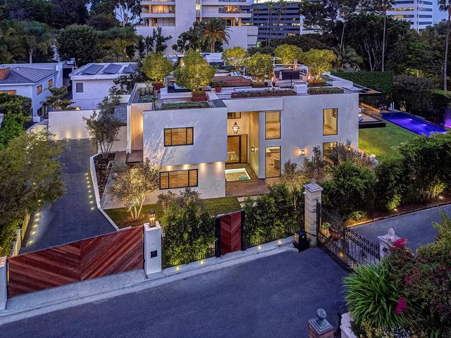 Featured photo from The La Collina One