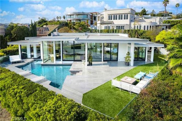 Featured photo from The Hercules Seven