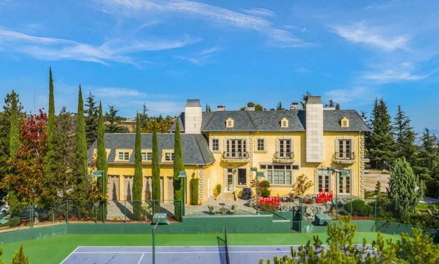 Featured photo from The Davies One