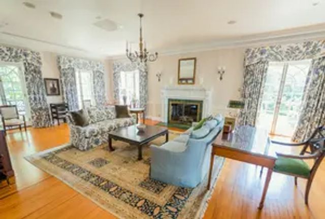 Featured photo from The Parlor