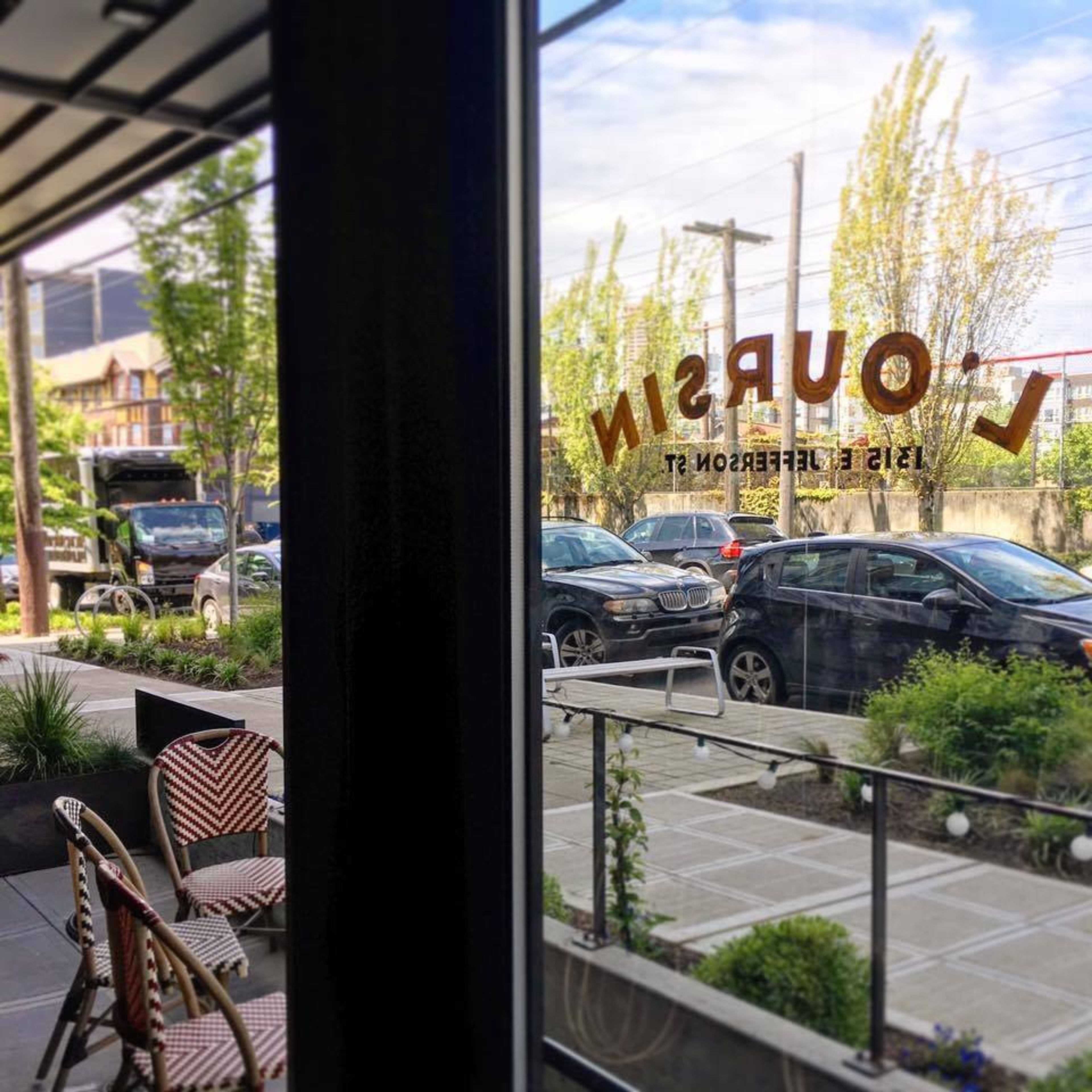 Cover photo of L'Oursin