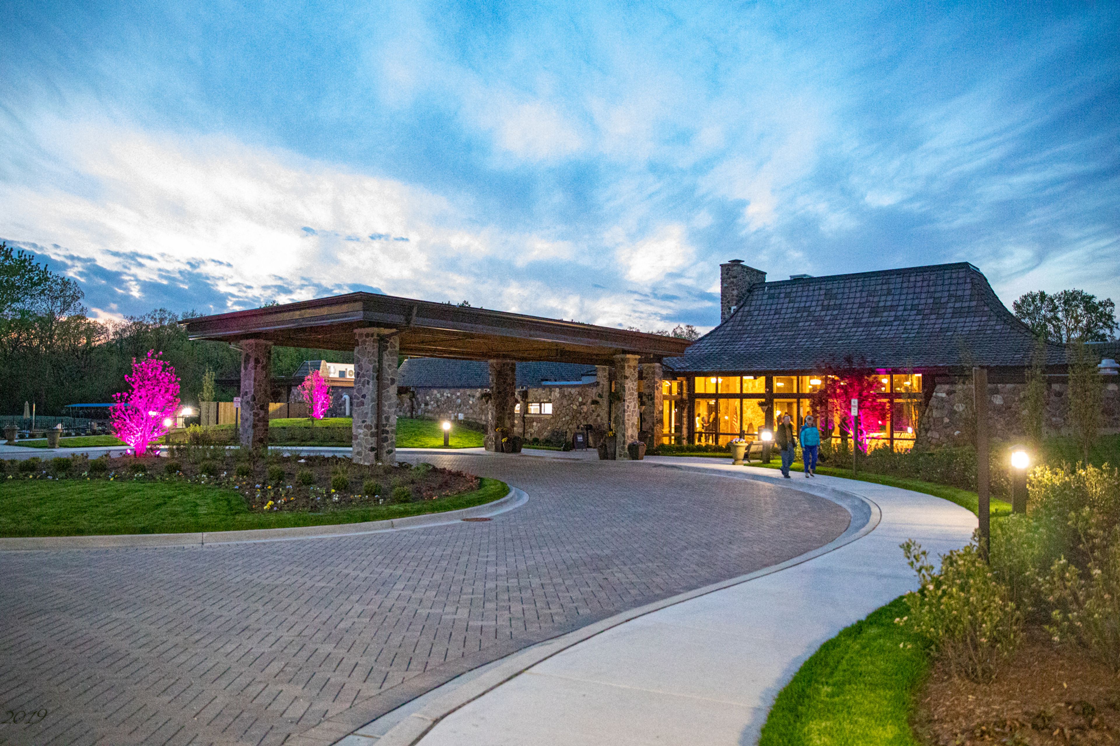 Cover photo of Oak Brook Bath and Tennis