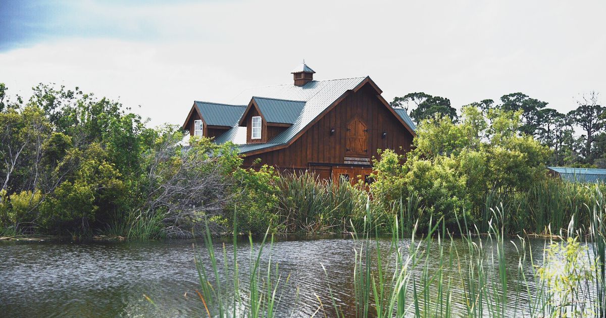 Barn Stall Winery & Wedding Barn | Merritt Island Venue | PartySlate