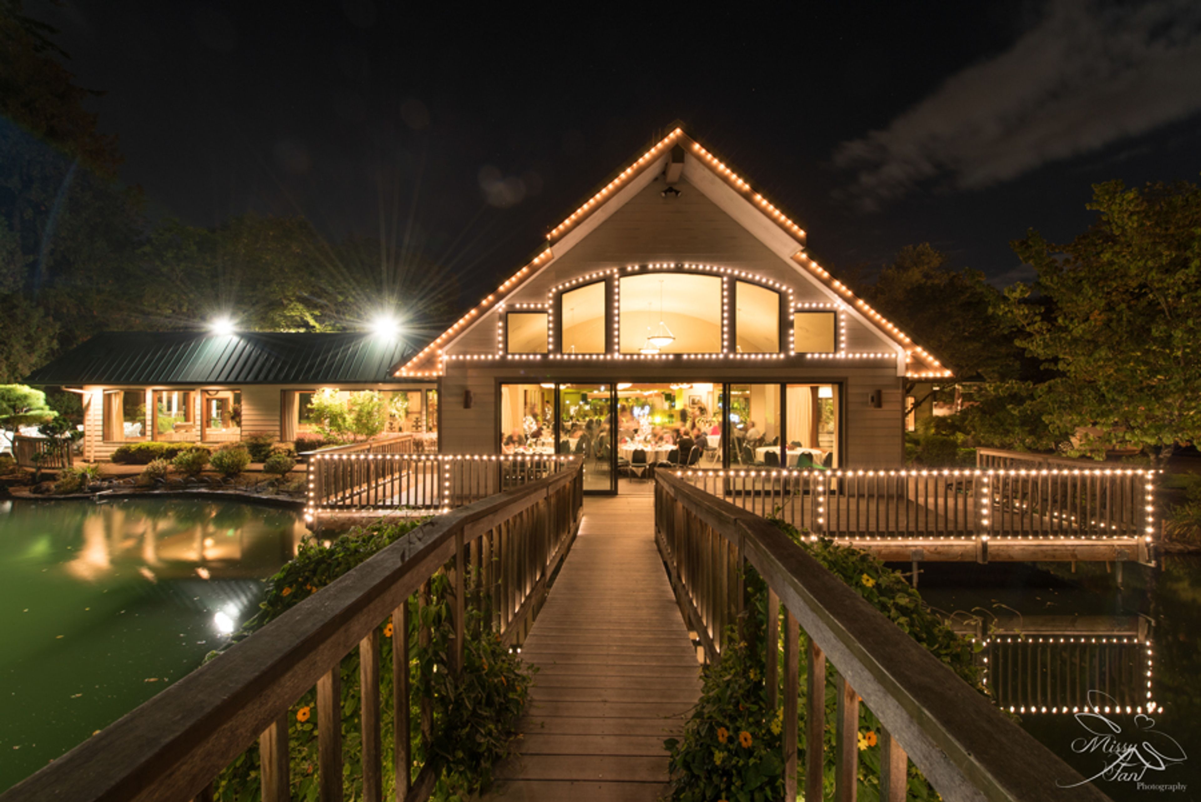 Cover photo of Lakeside Gardens