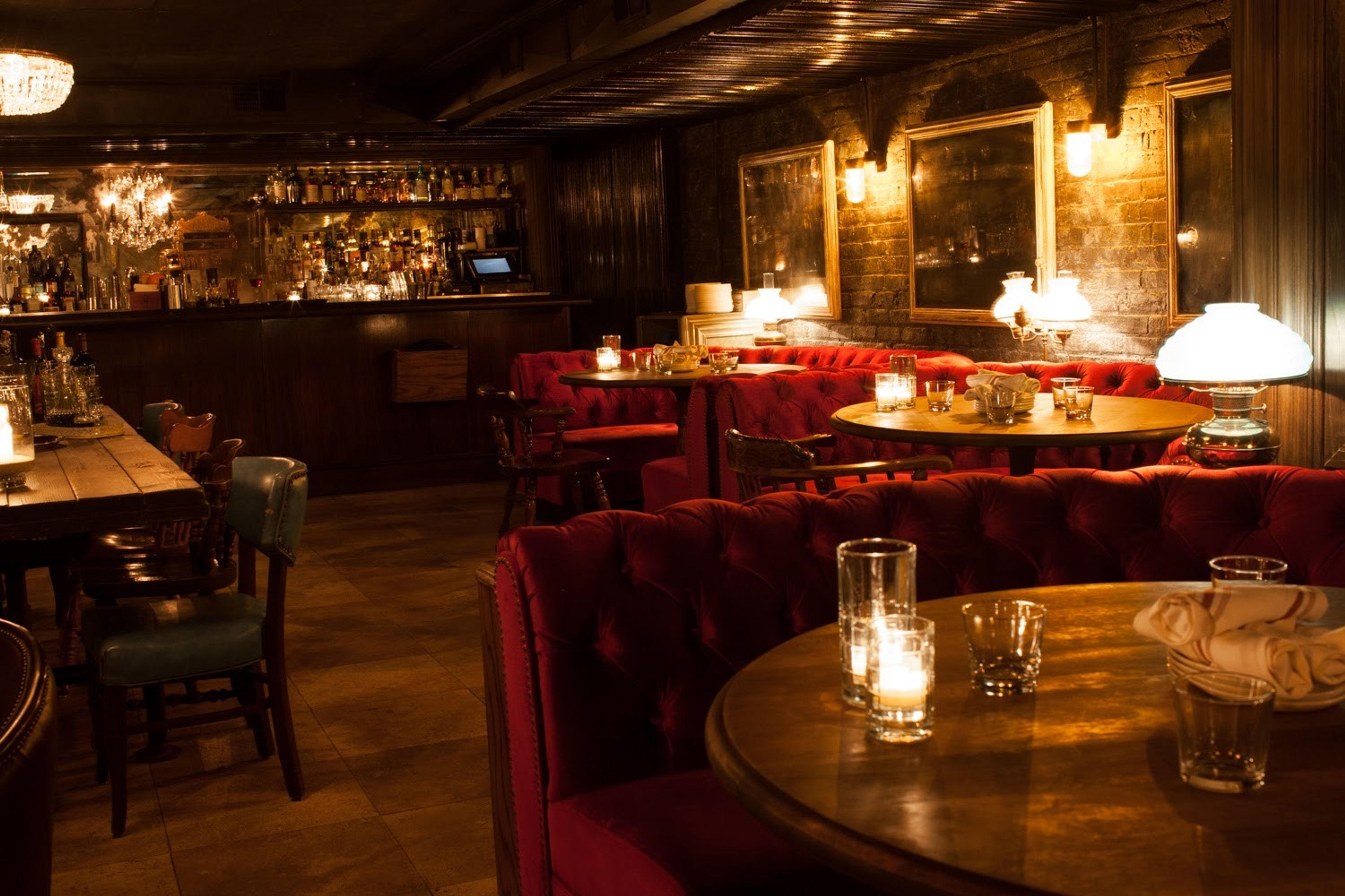 Cover photo of Gilt Bar