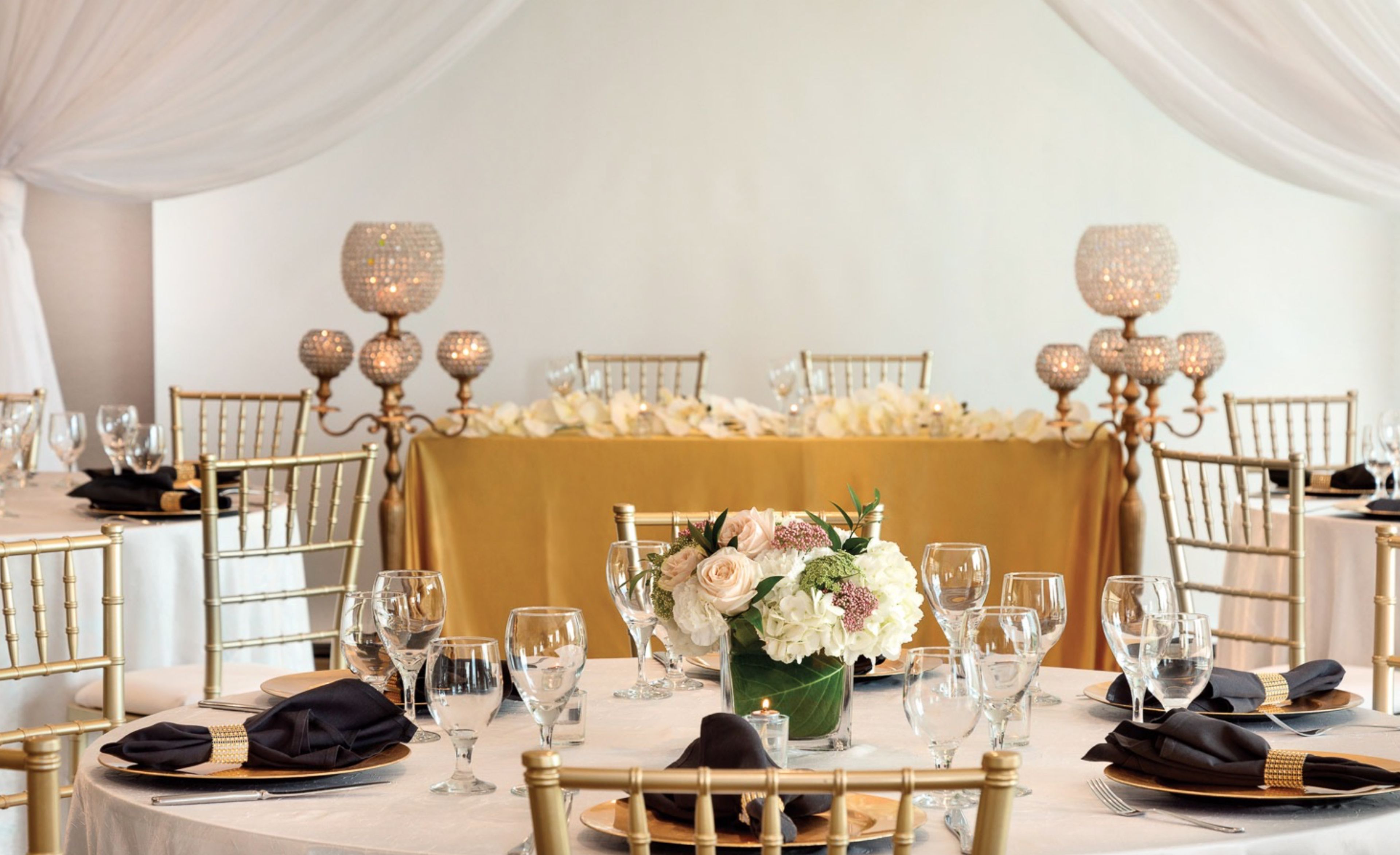 Cover photo of Twelve Downtown, Autograph Collection Hotel