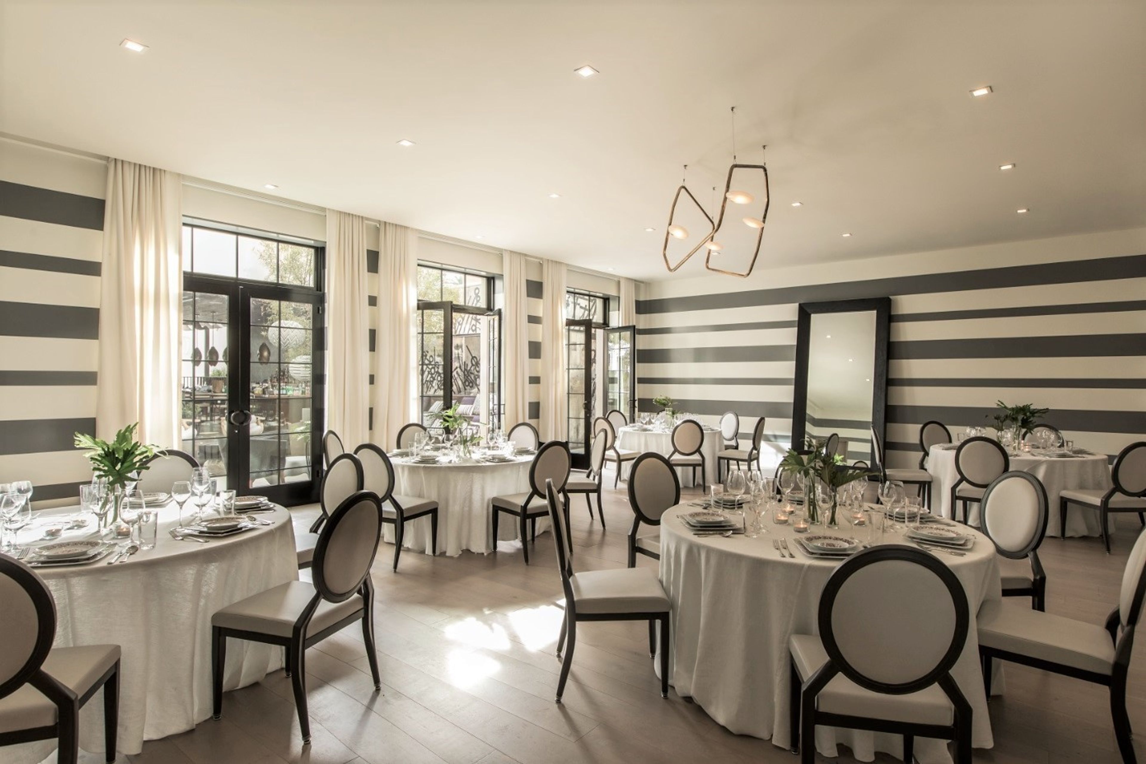 Cover photo of Kimpton La Peer Hotel