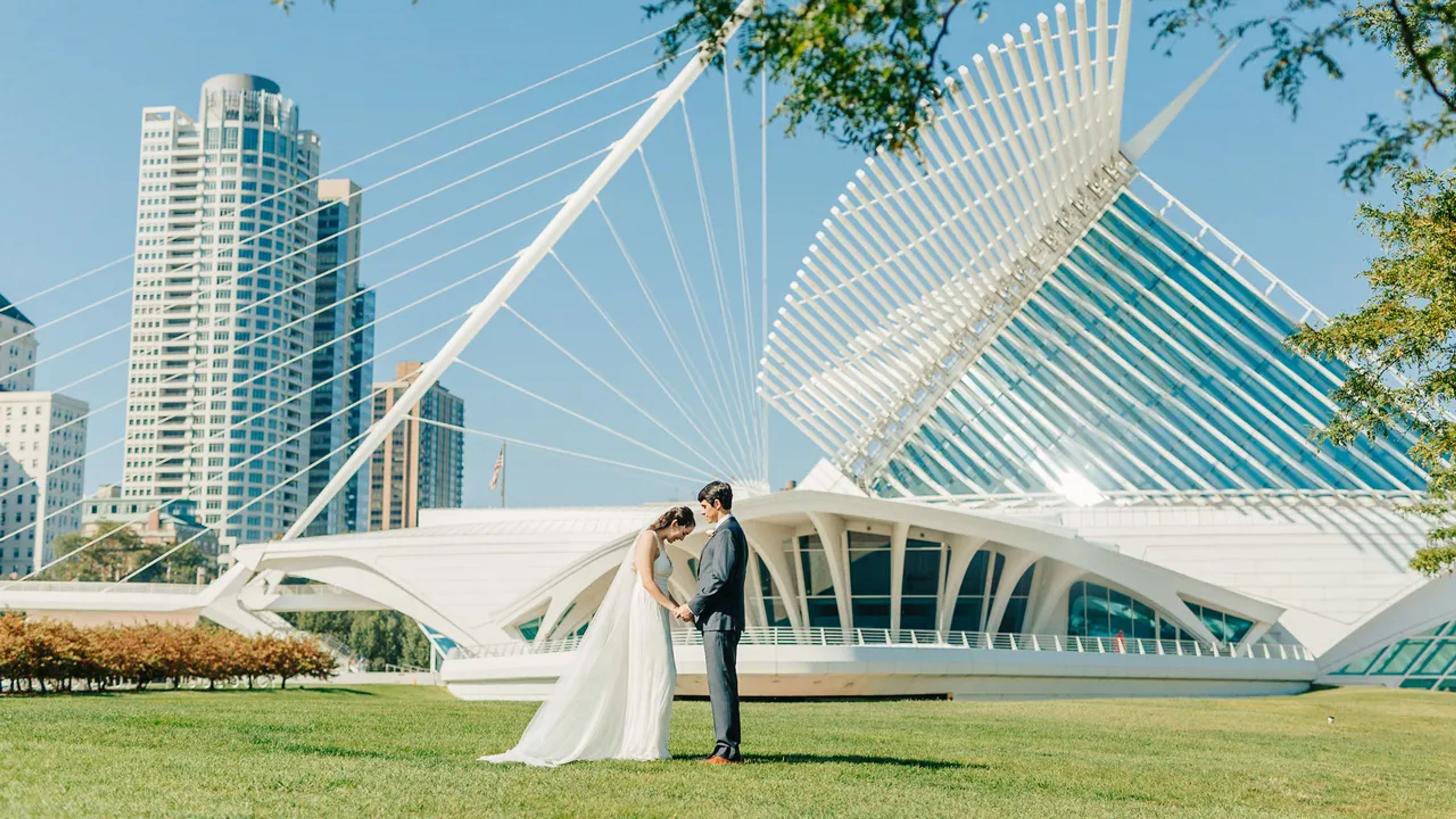 Cover photo of Milwaukee Art Museum