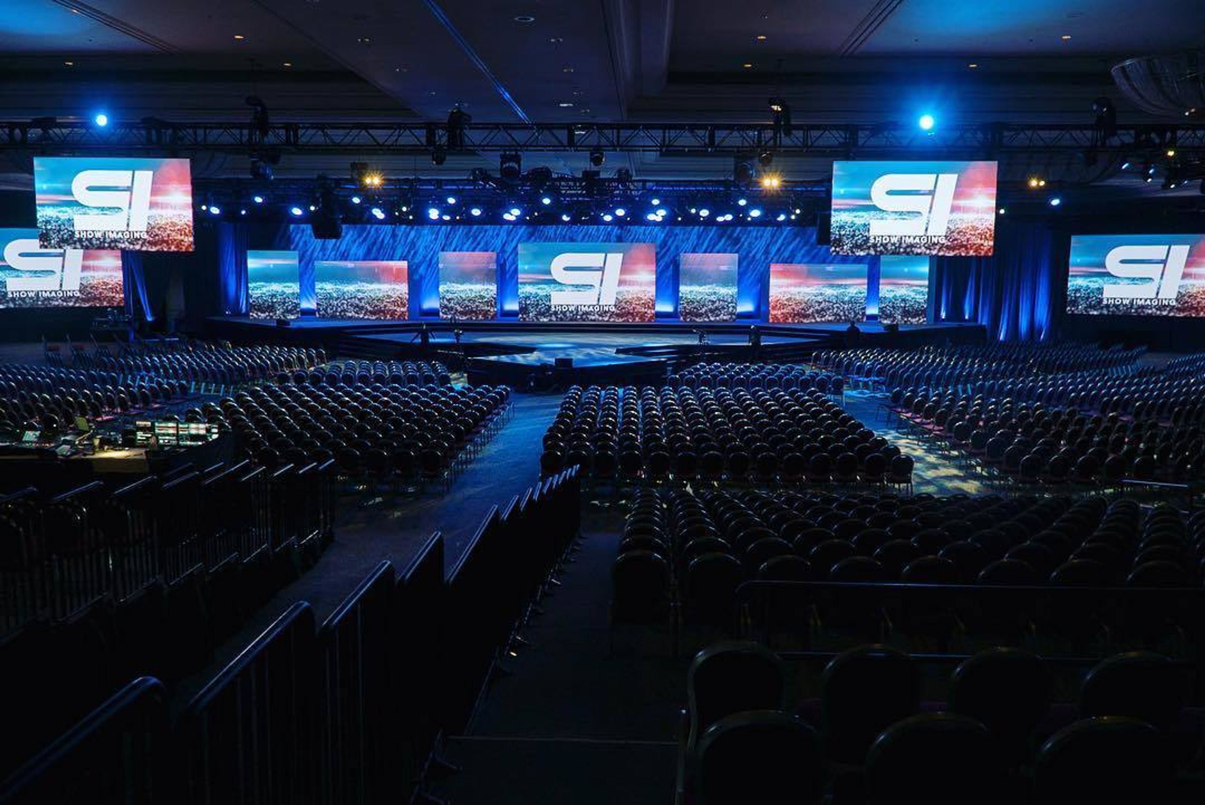 Cover photo of Show Imaging Inc.