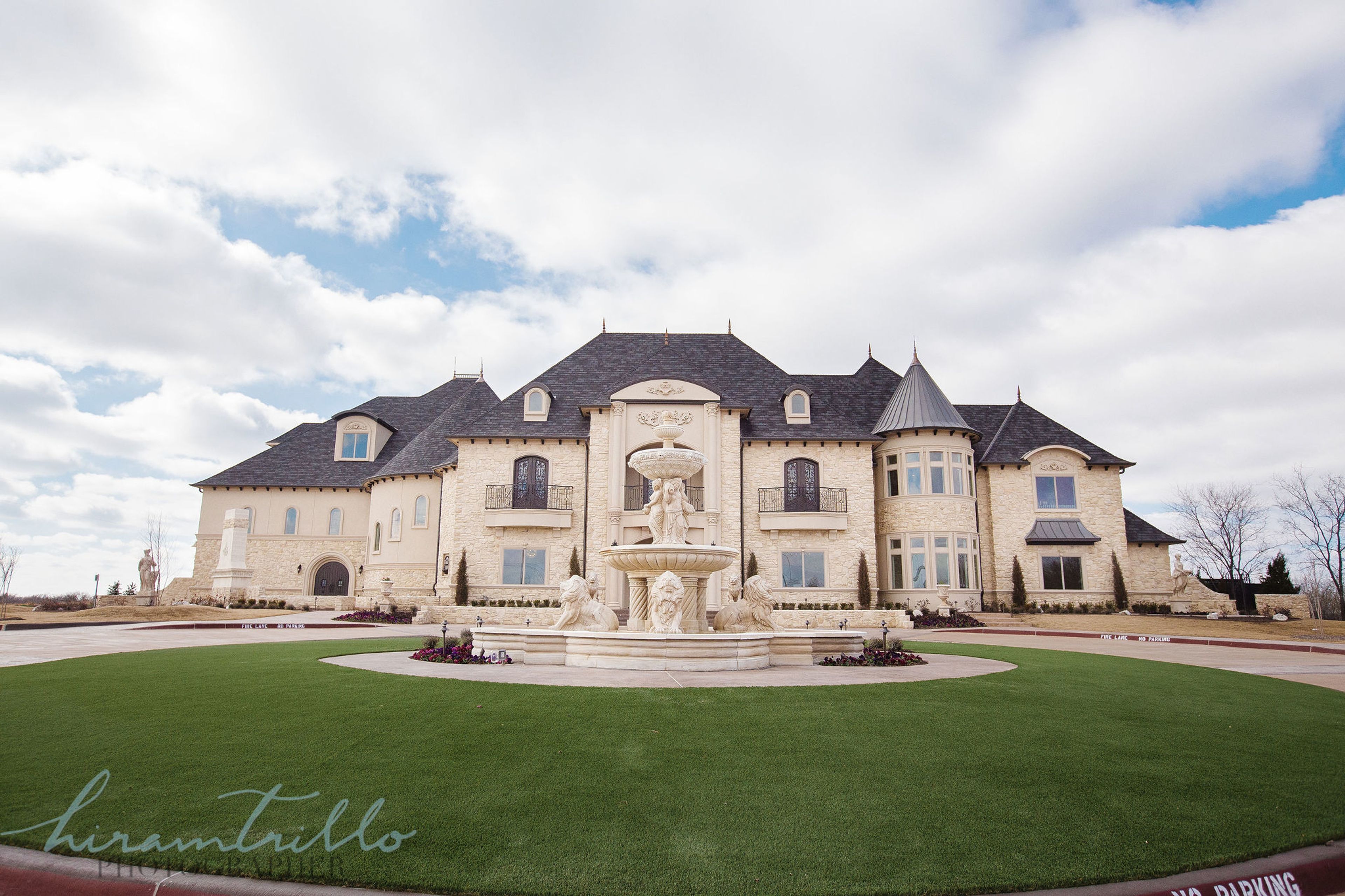 Cover photo of Knotting Hill Place