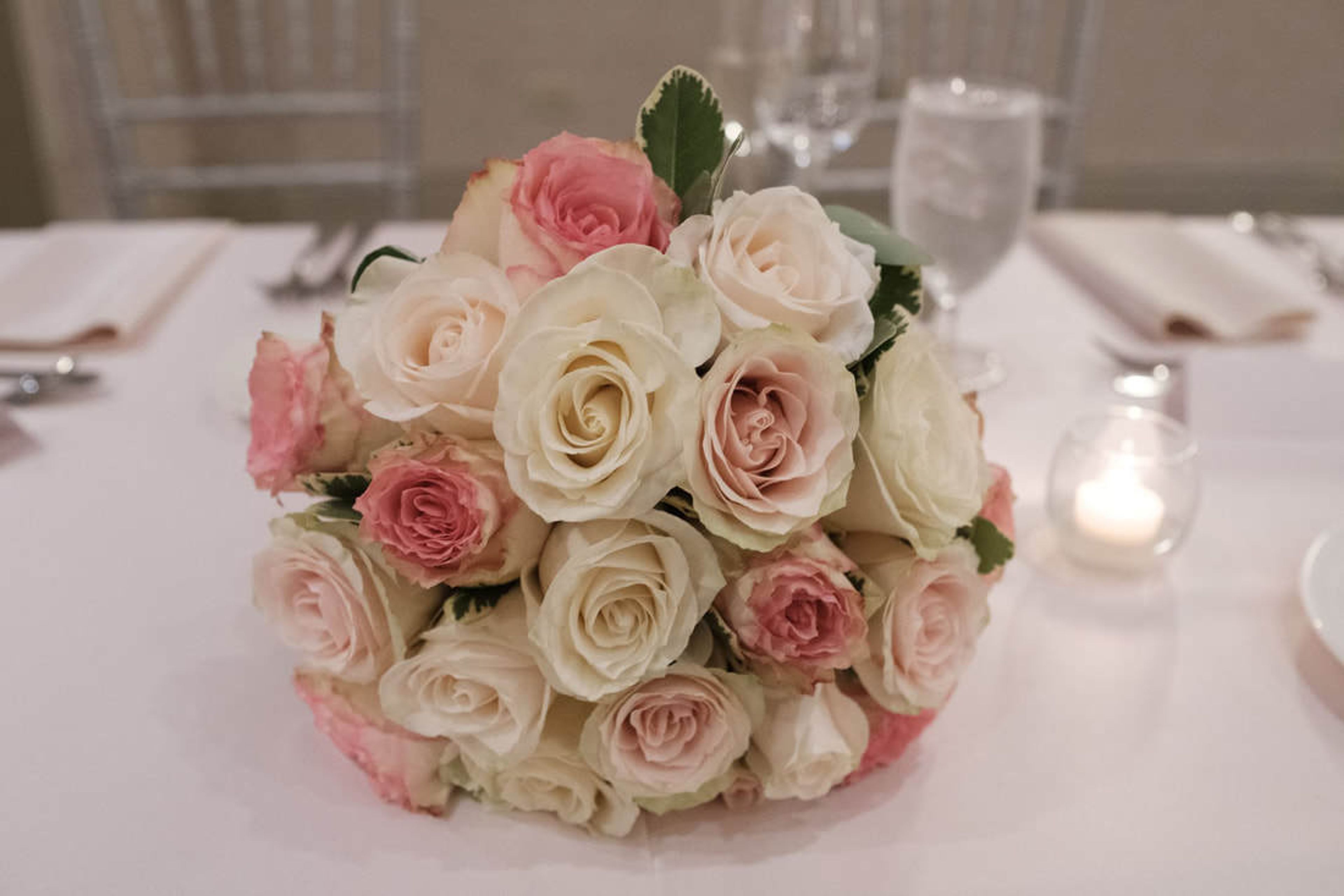 Cover photo of Bouq Box Flowers & Gifts