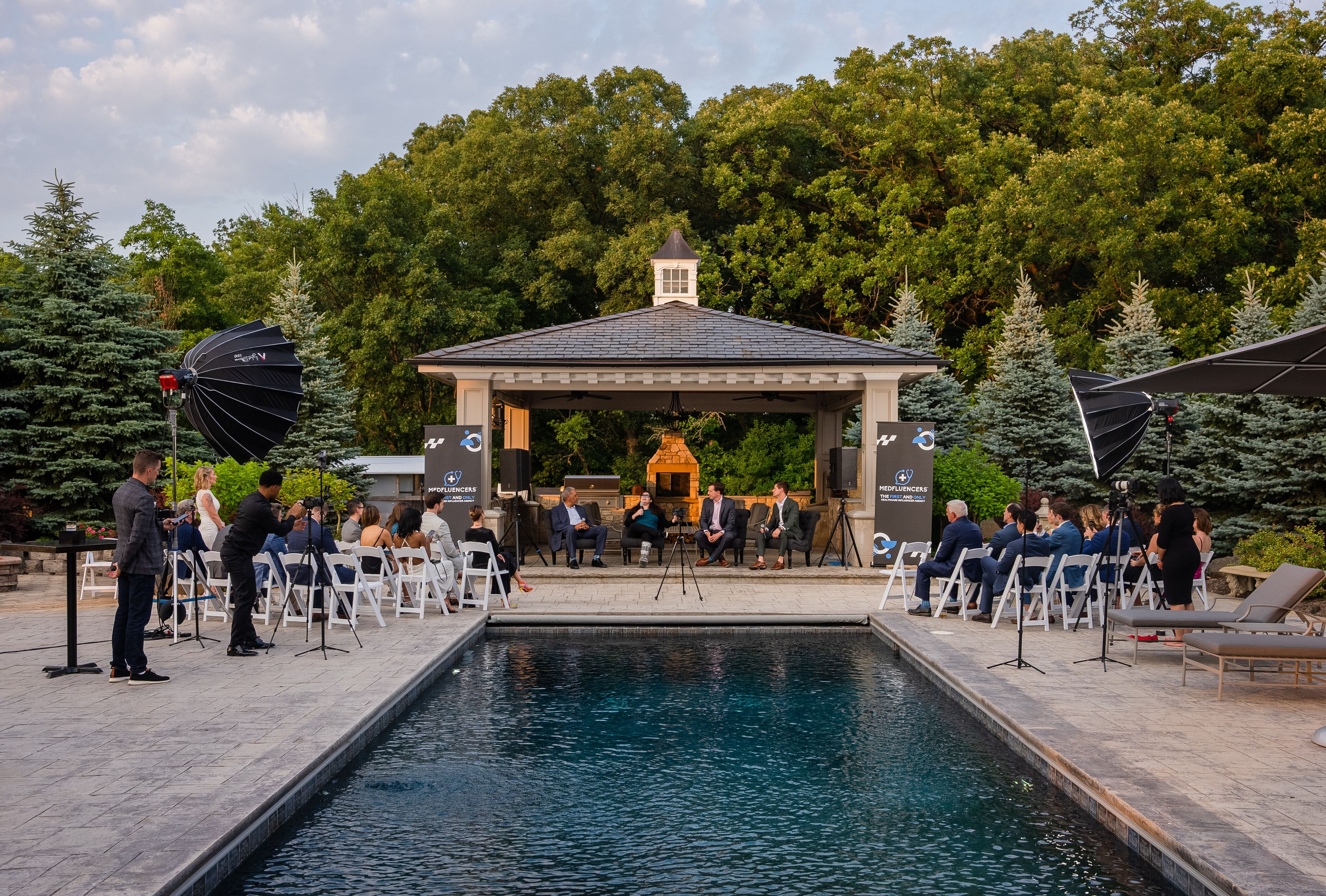 Cover photo of BeKing Media