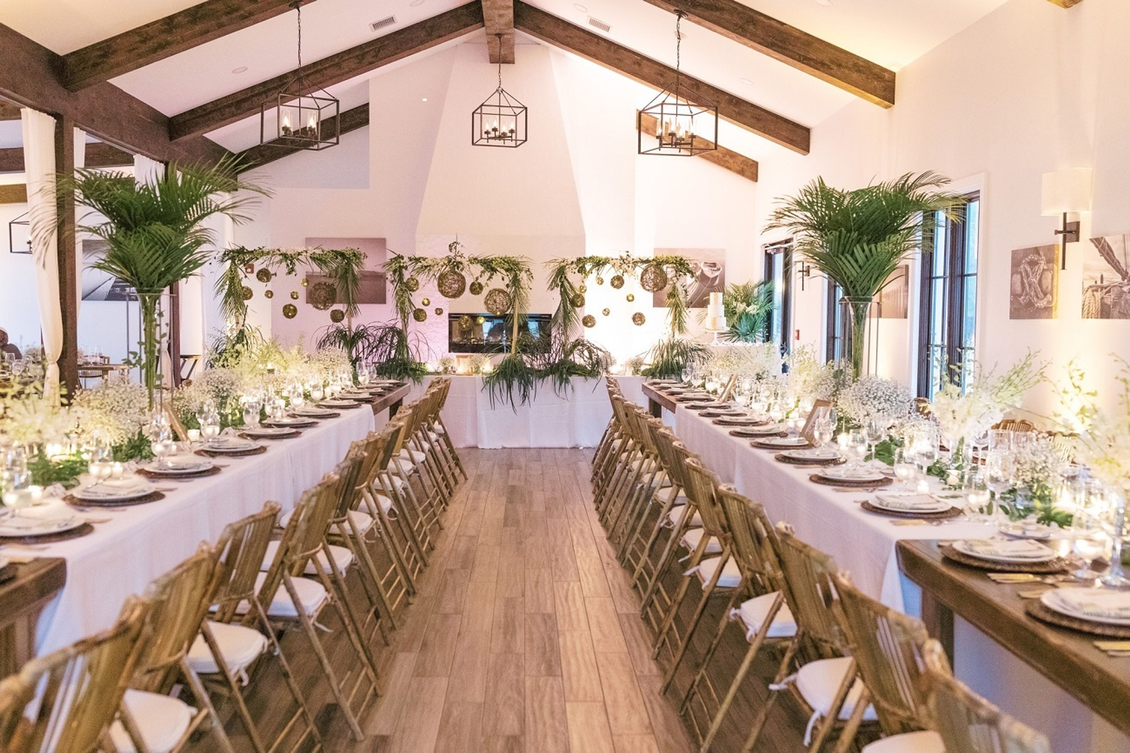 Cover photo of Chic Bahamas Weddings