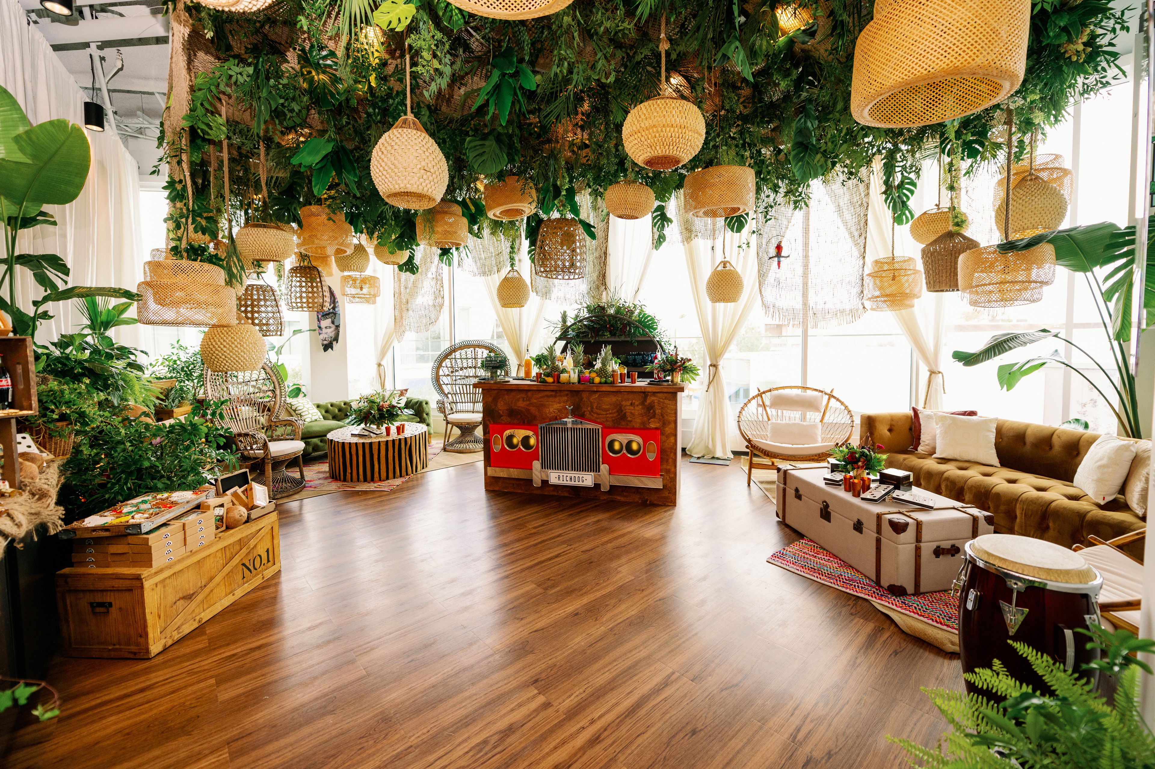 Cover photo of Thater Made