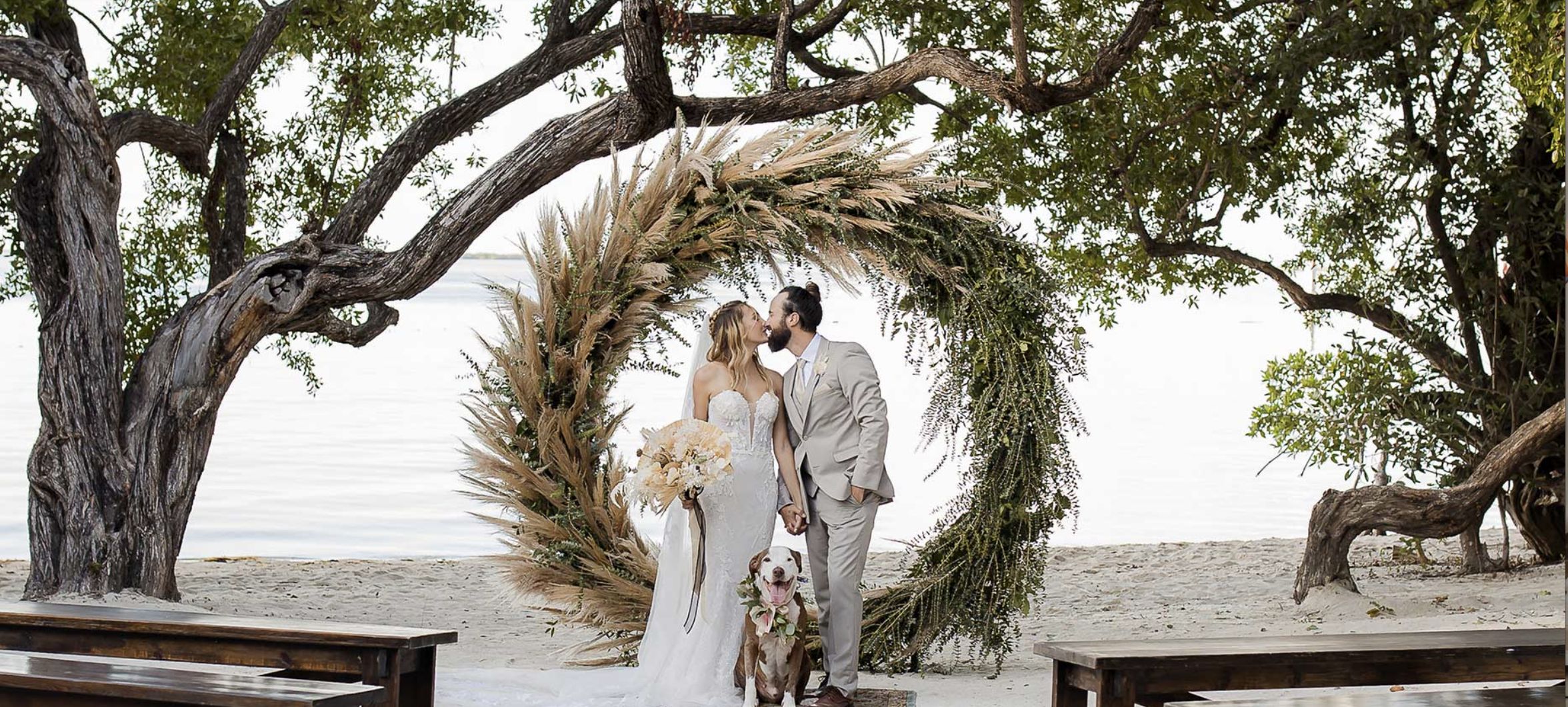 Top 20 Wedding Venues in Key Largo, FL 33037 | PartySlate, image size:2352x1060