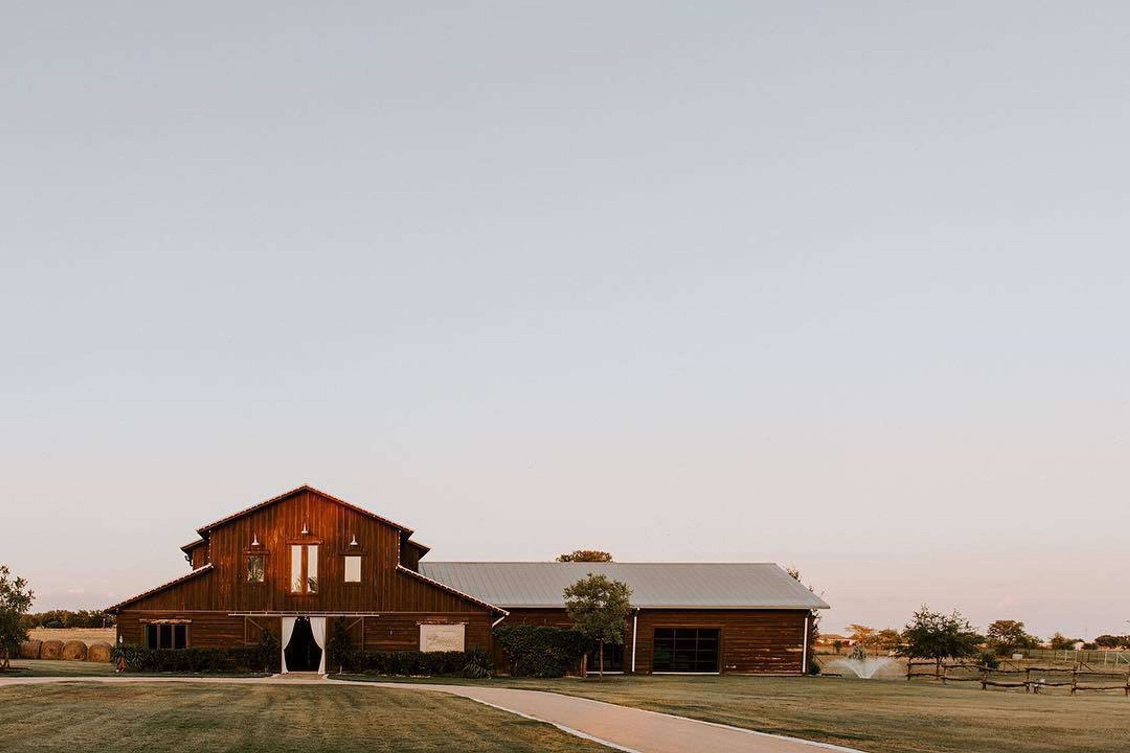 Cover photo of Lone Oak Barn