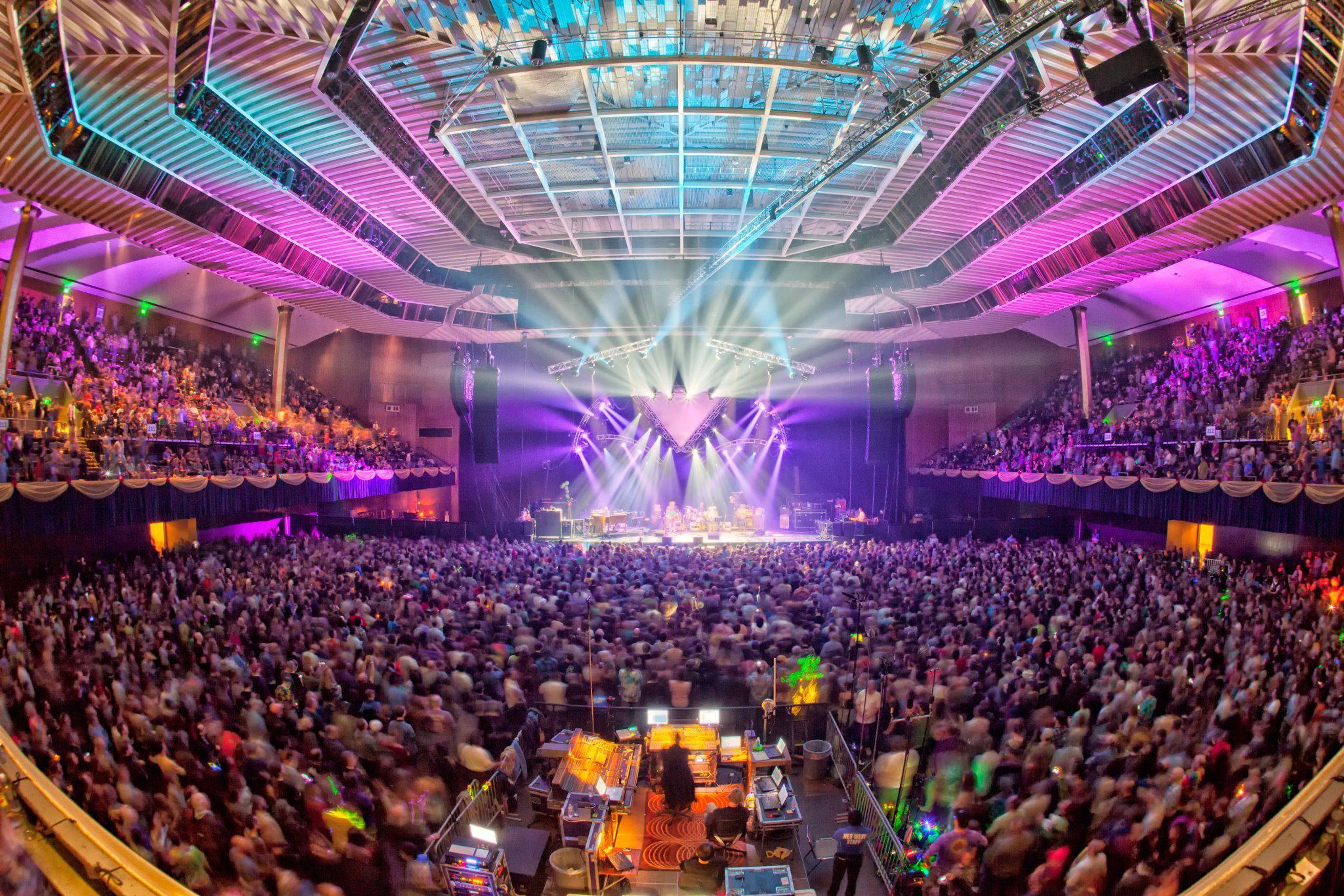 Cover photo of Bill Graham Civic Auditorium