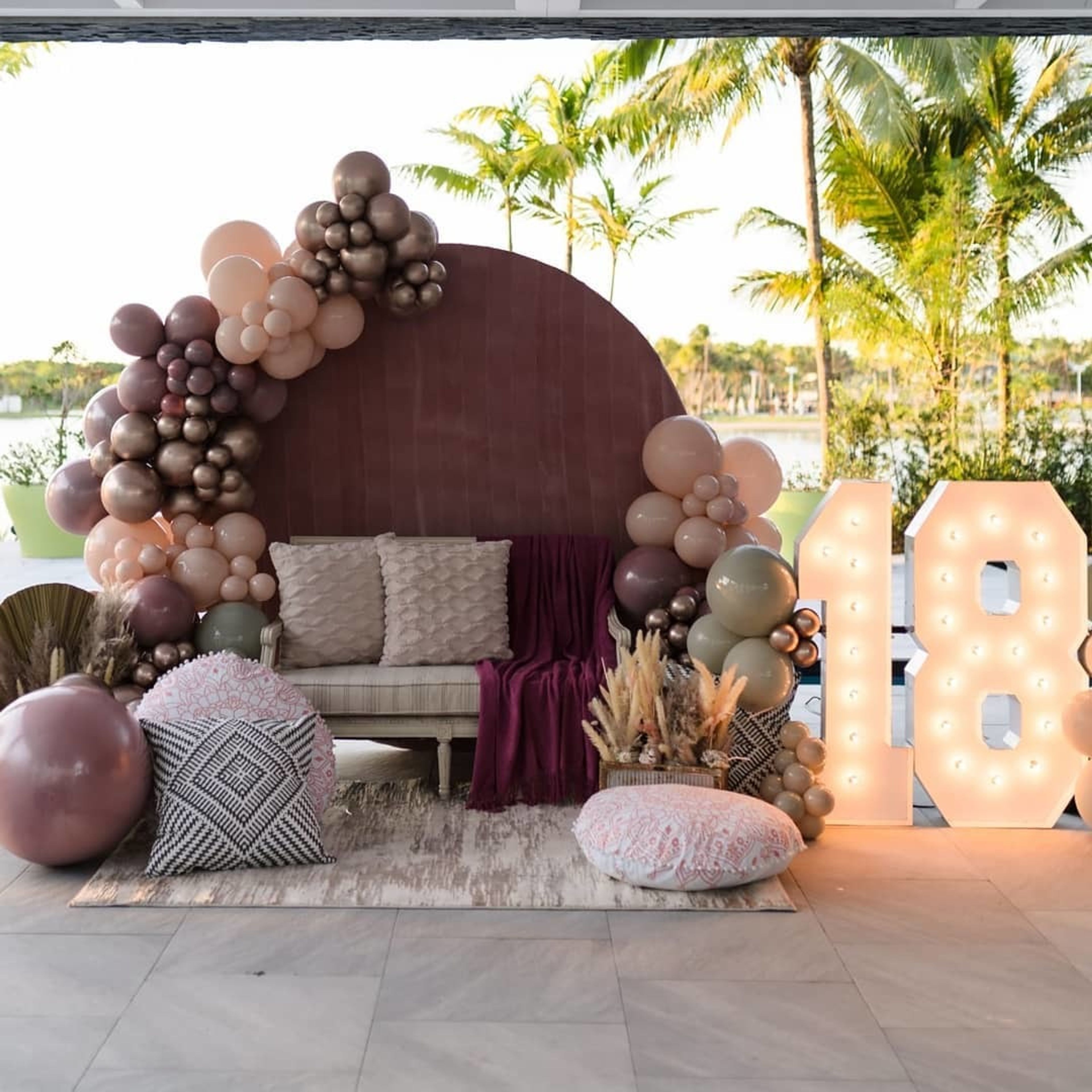 Cover photo of M Lora Designs