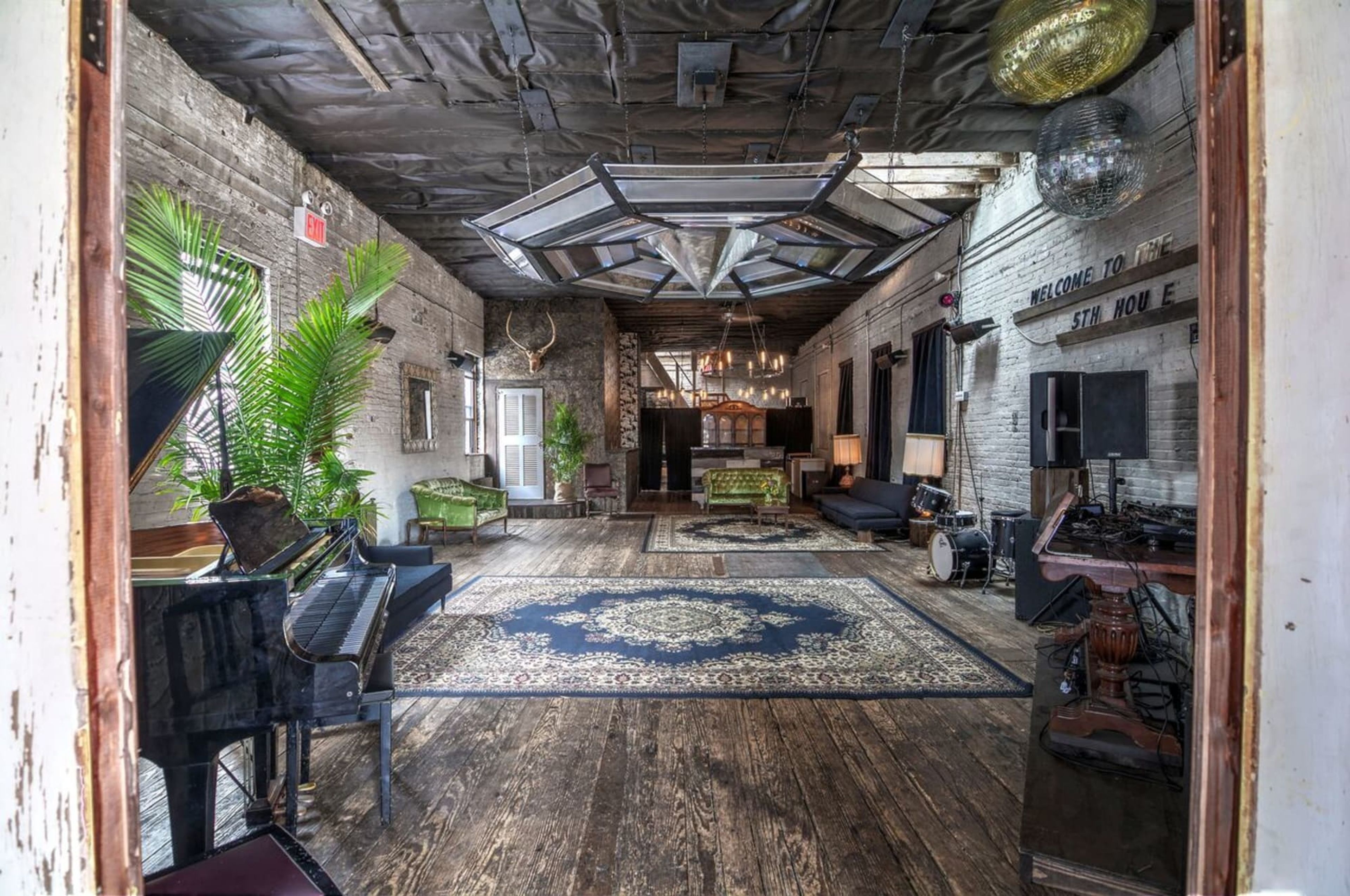 Cover photo of 5th House