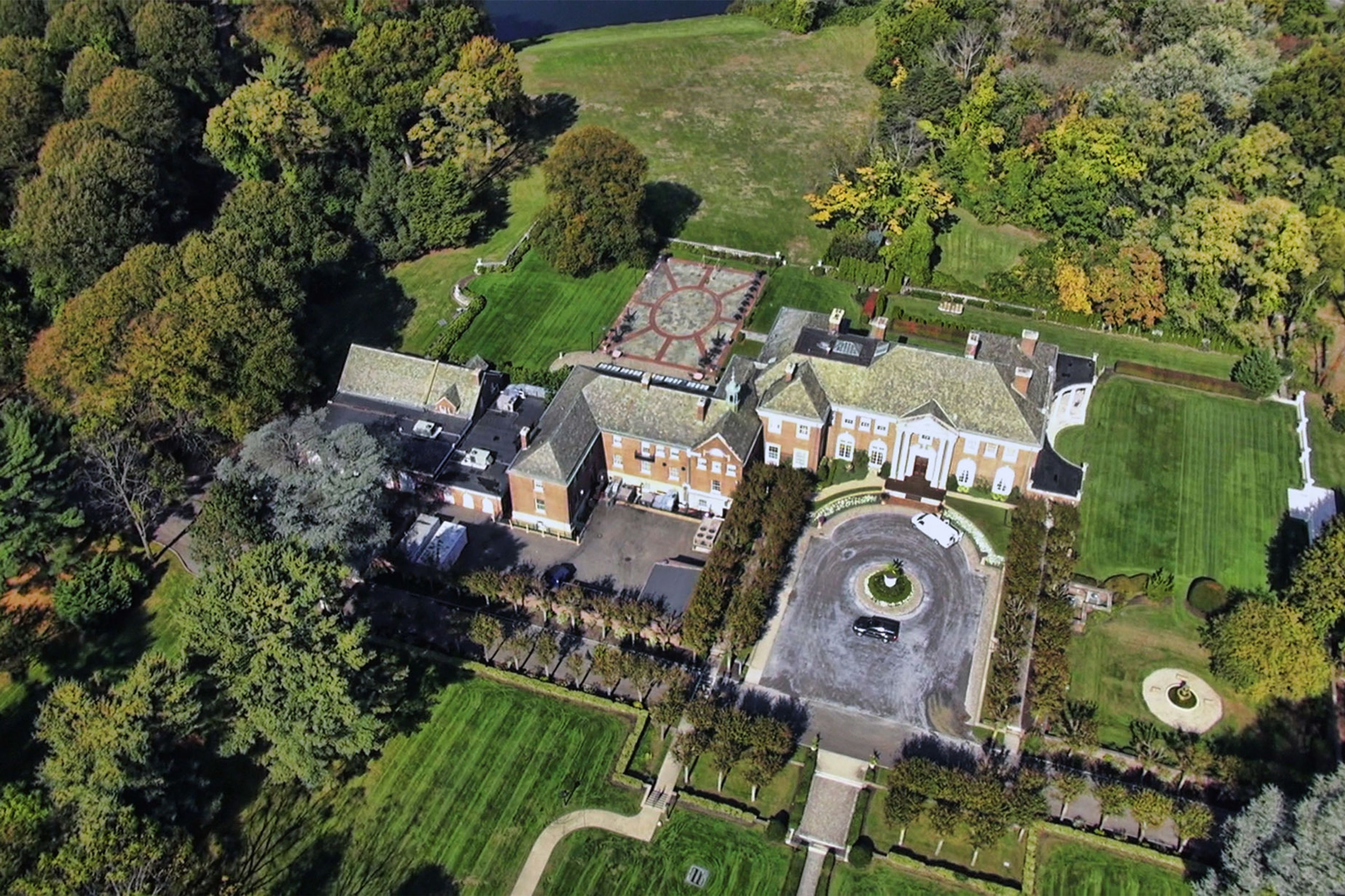 Cover photo of NYIT de Seversky Mansion