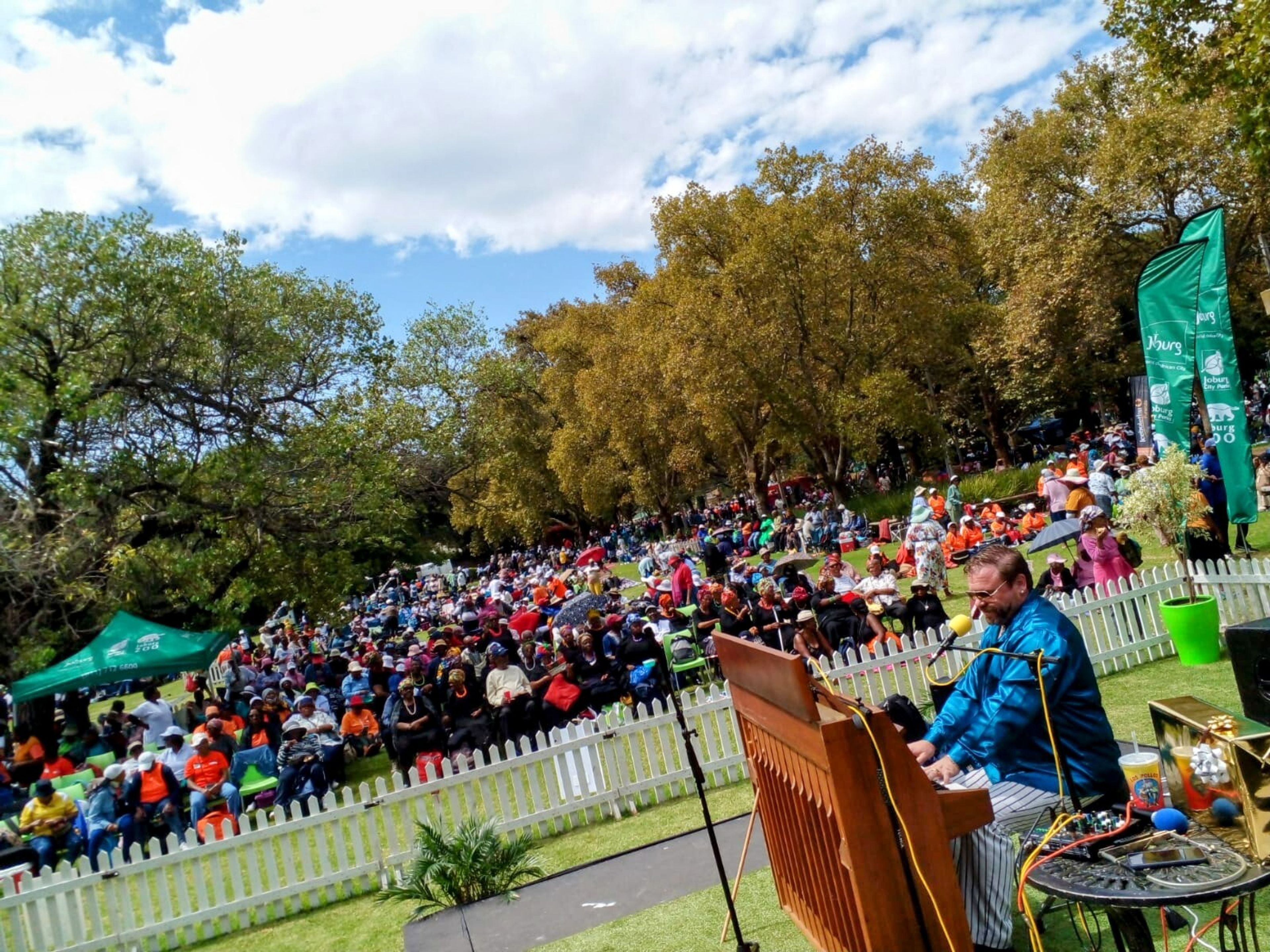 Cover photo of Max Maximilian - Piano Man