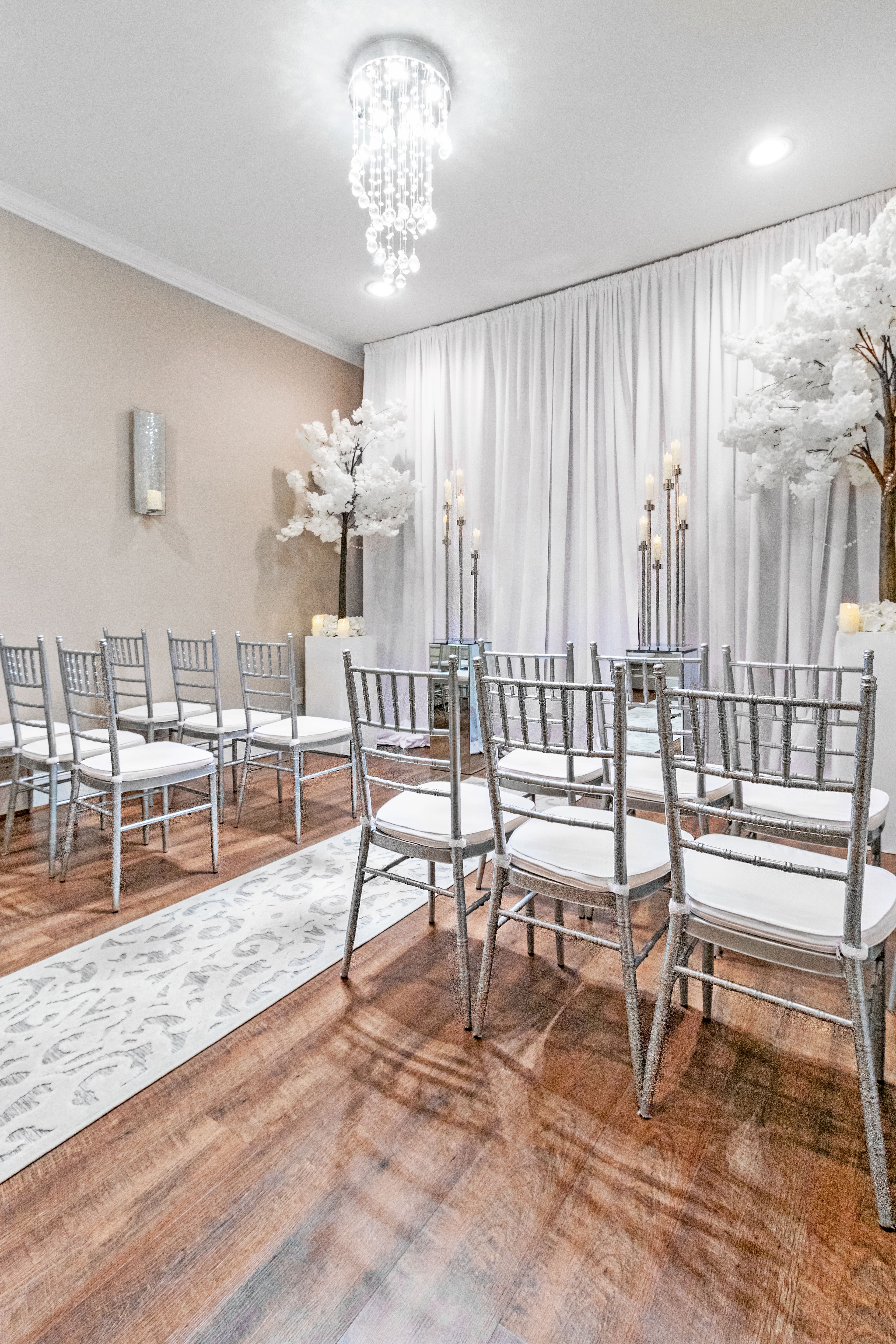 Cover photo of Imperial Luxe