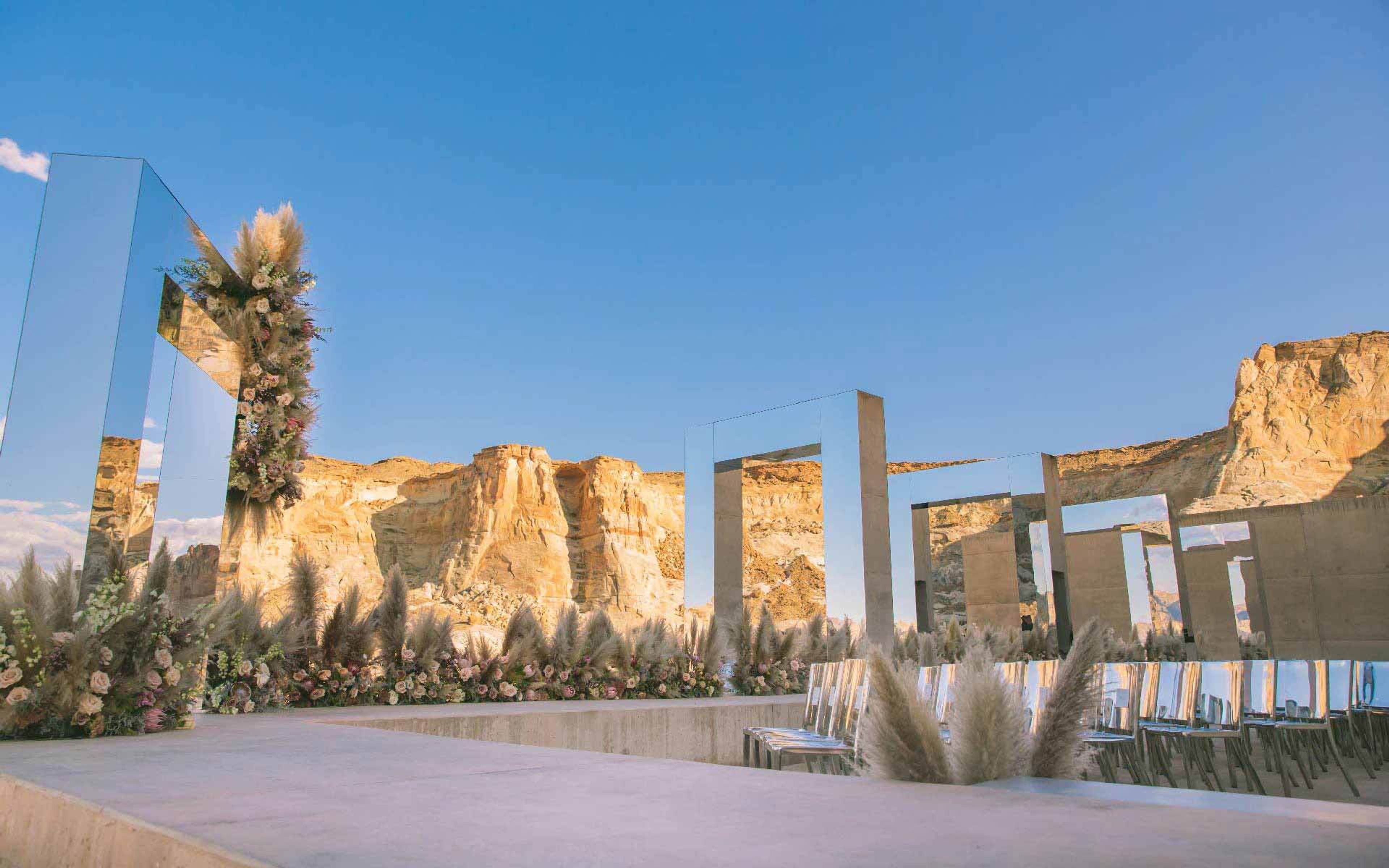 Cover photo of Colin Cowie Lifestyle