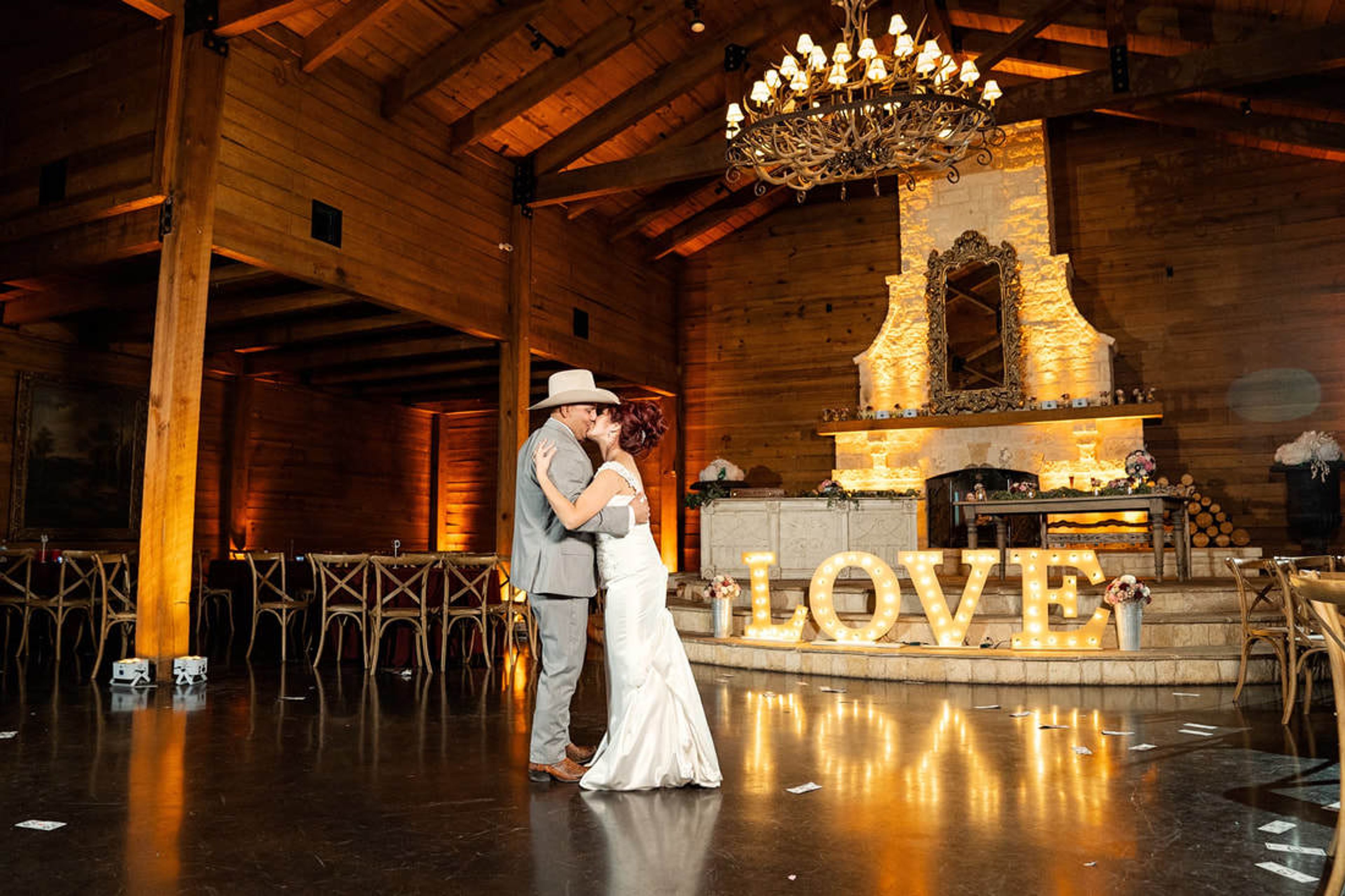 Cover photo of Classic Oaks Wedding and Event Venue