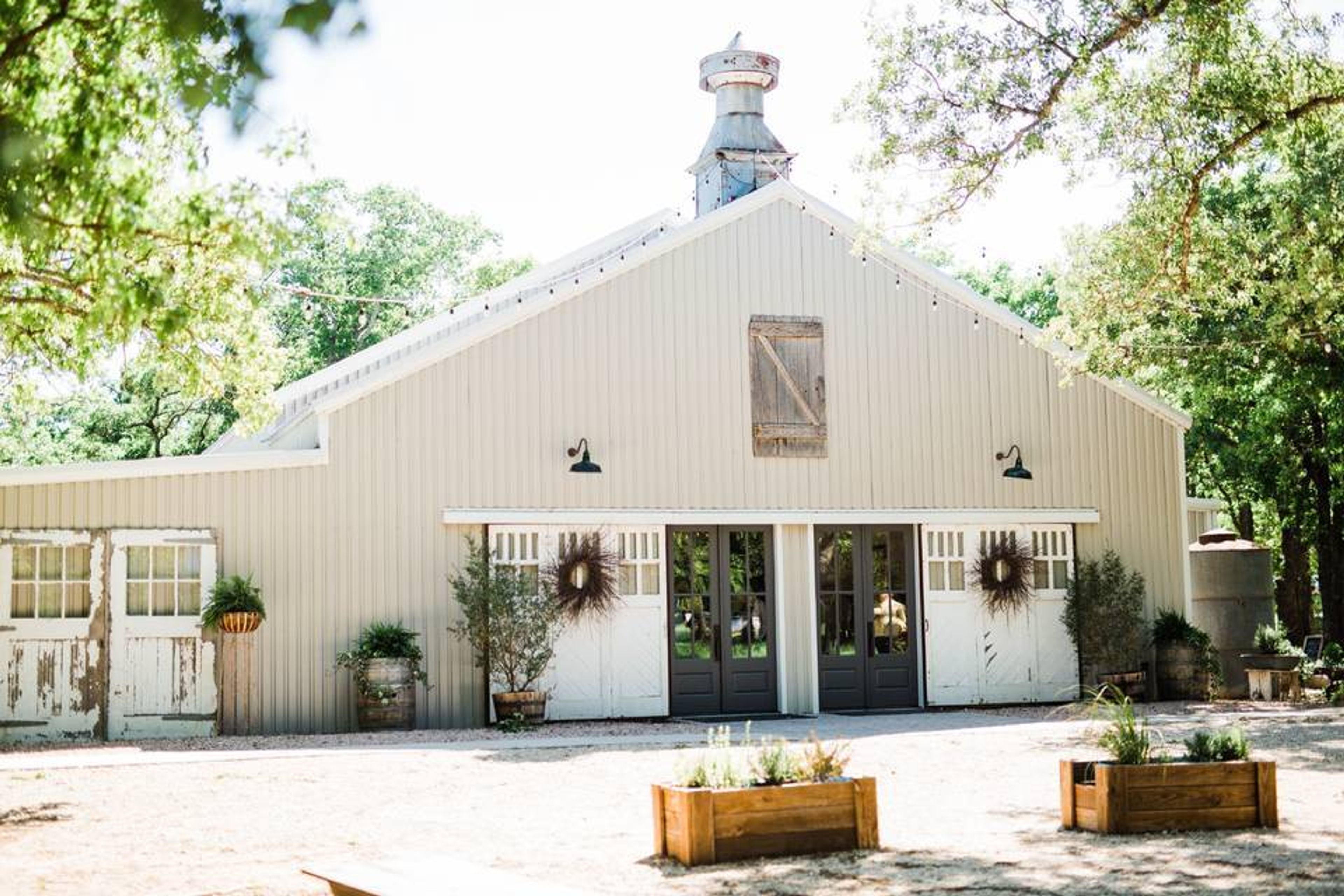 Cover photo of Vintage Oaks Ranch Wedding and Event Venue