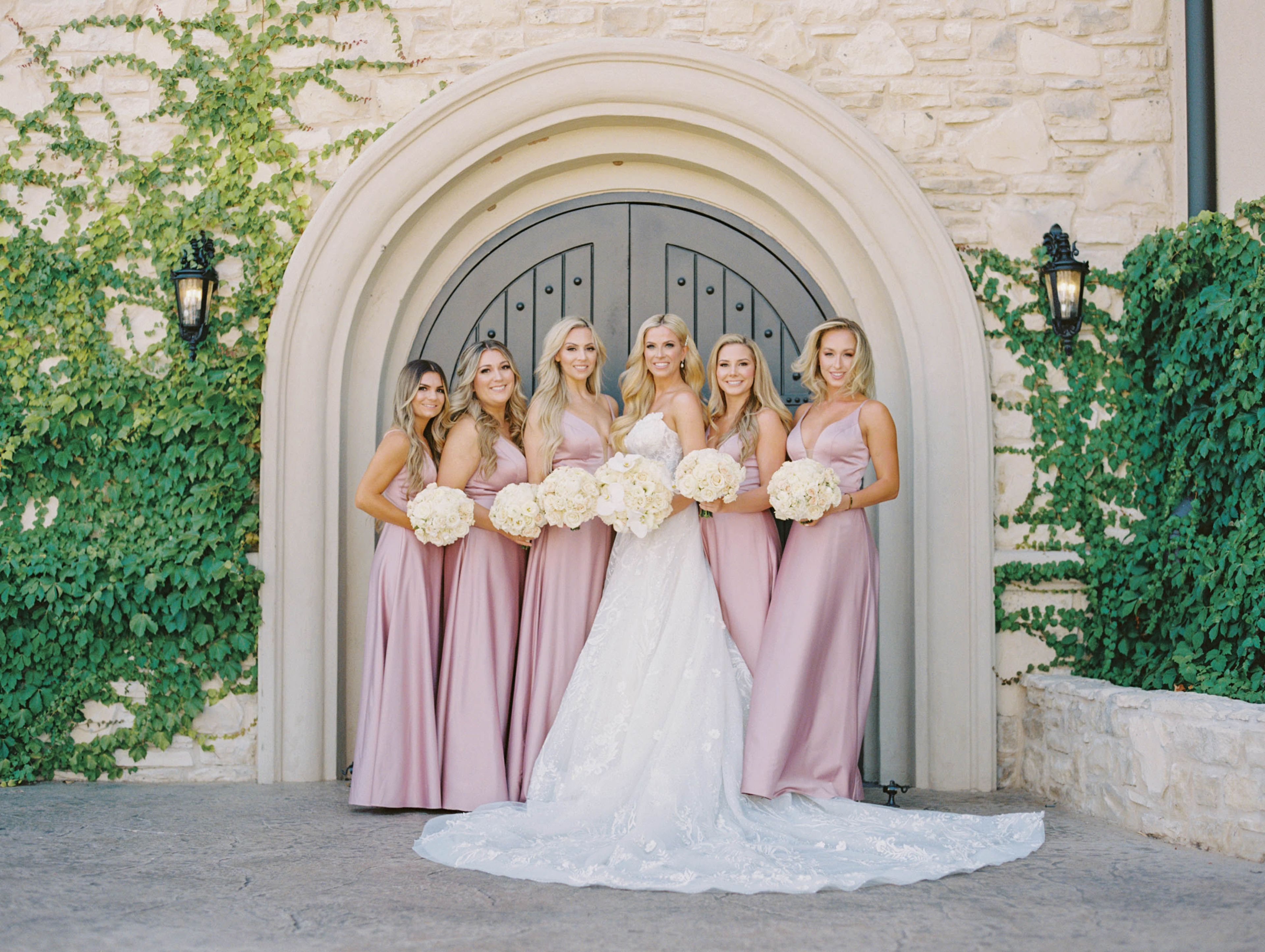 Cover photo of Lovely Event Co.