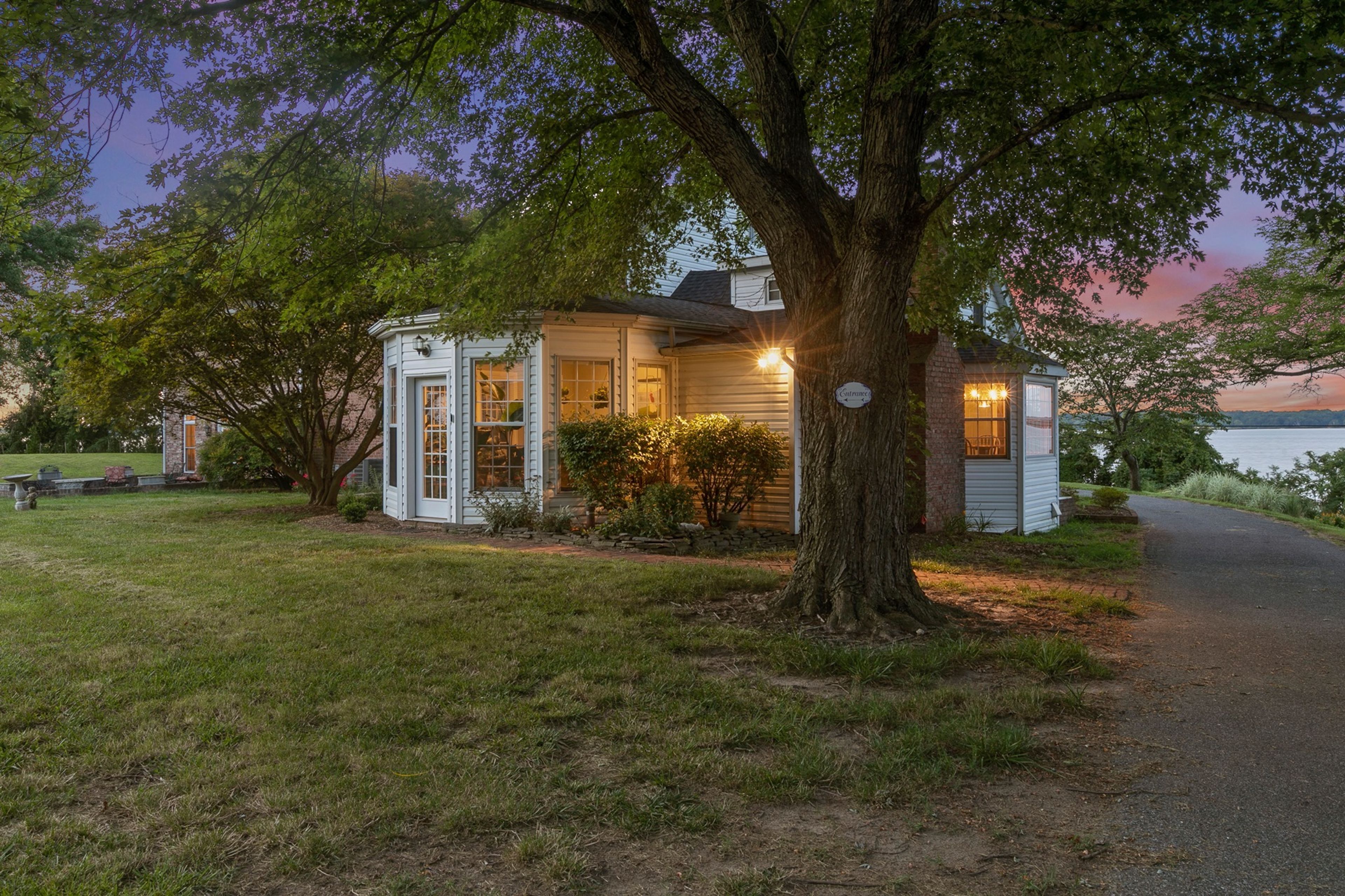 Cover photo of Susannah's Watch B&B