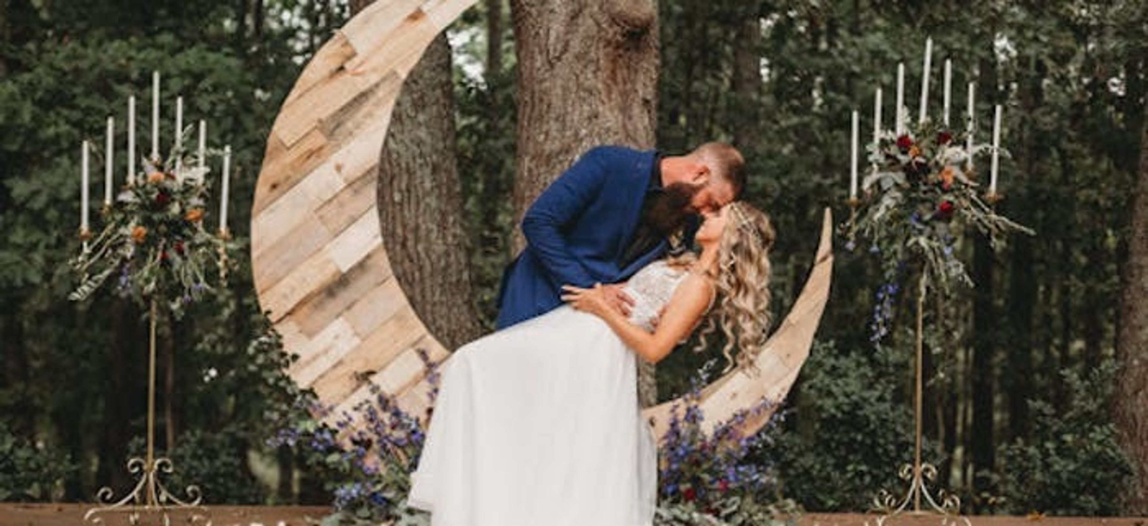 Cover photo of Flower Child Weddings