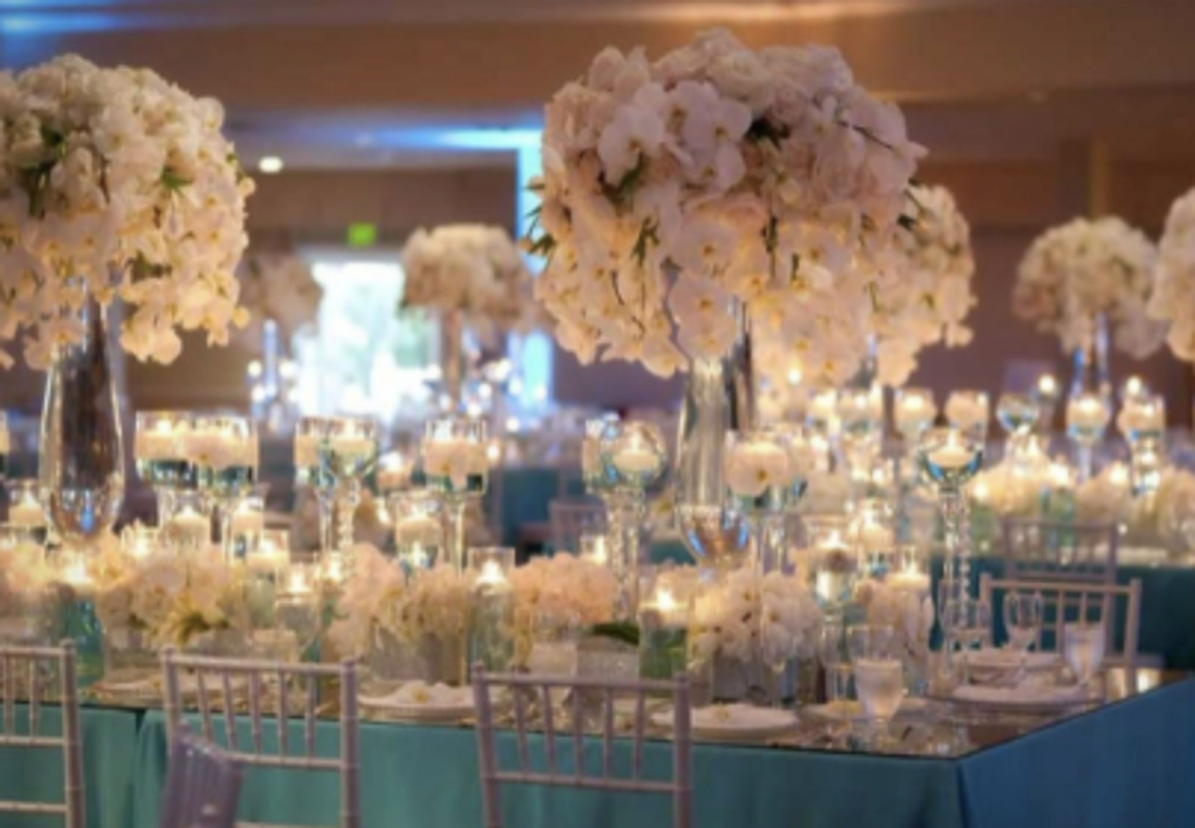 Cover photo of Belleyn Events & Embroidery