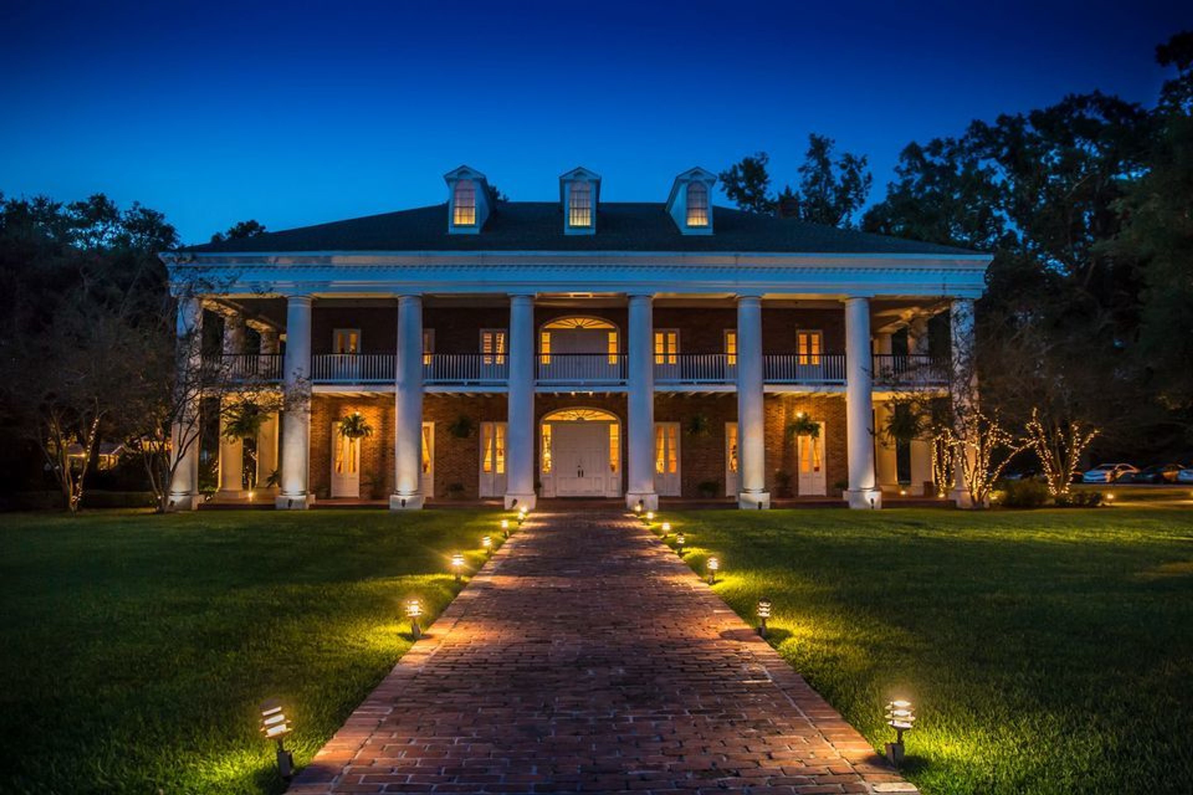 Cover photo of White Oak Estate and Gardens