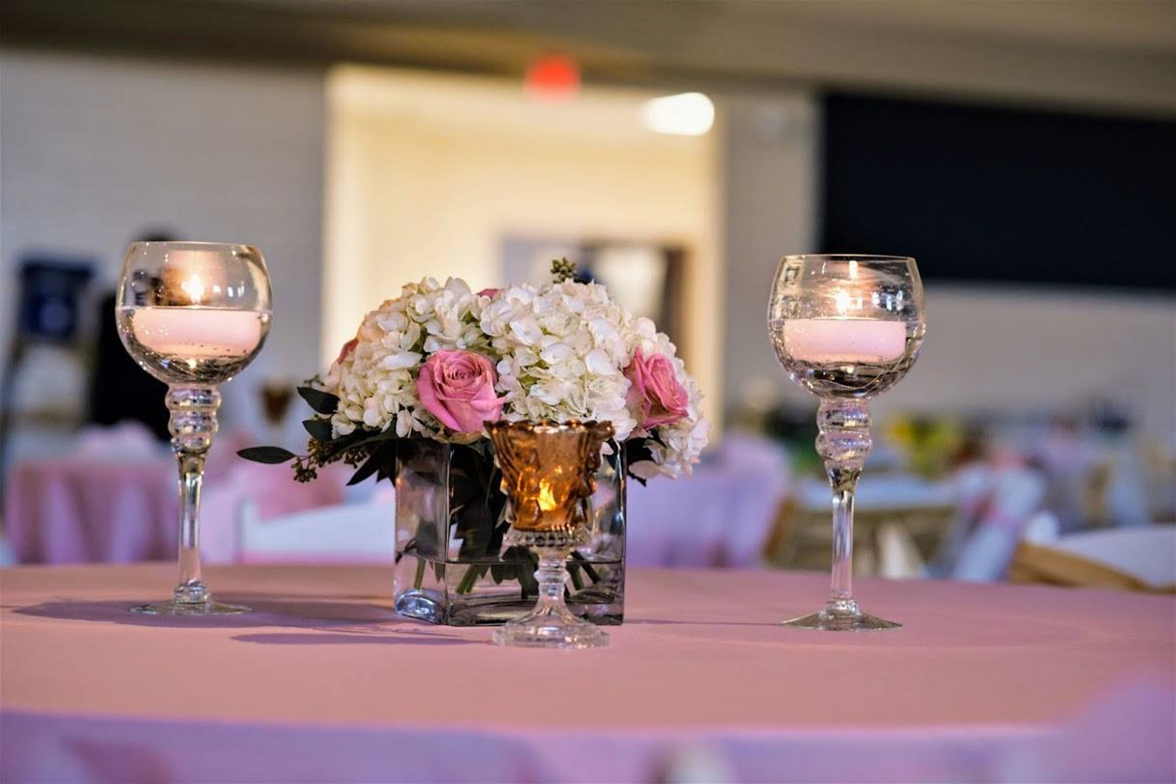 Cover photo of Annie Alexander Flora Designs