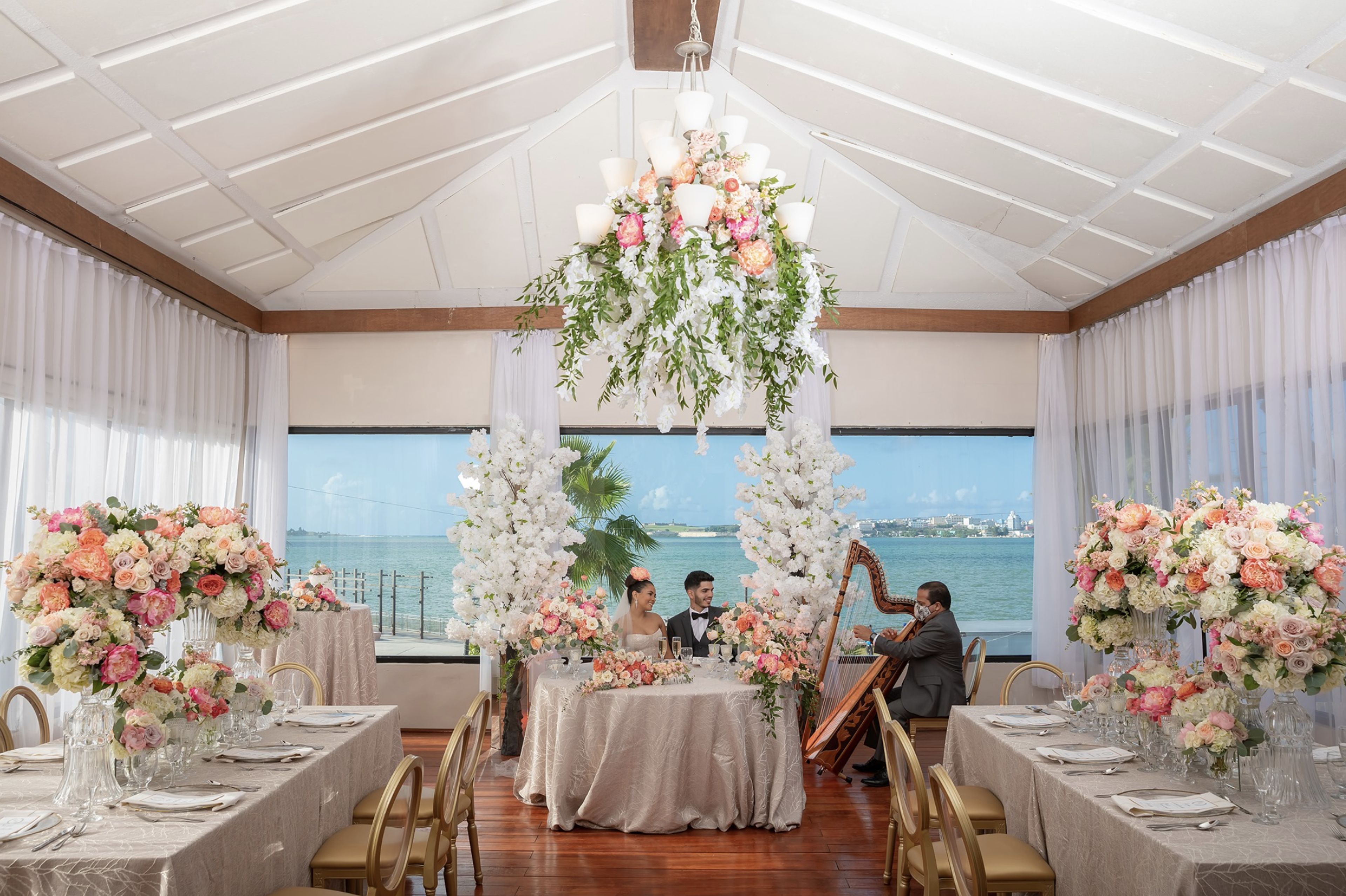 Cover photo of Natalia Liriano Floral & Event Designer