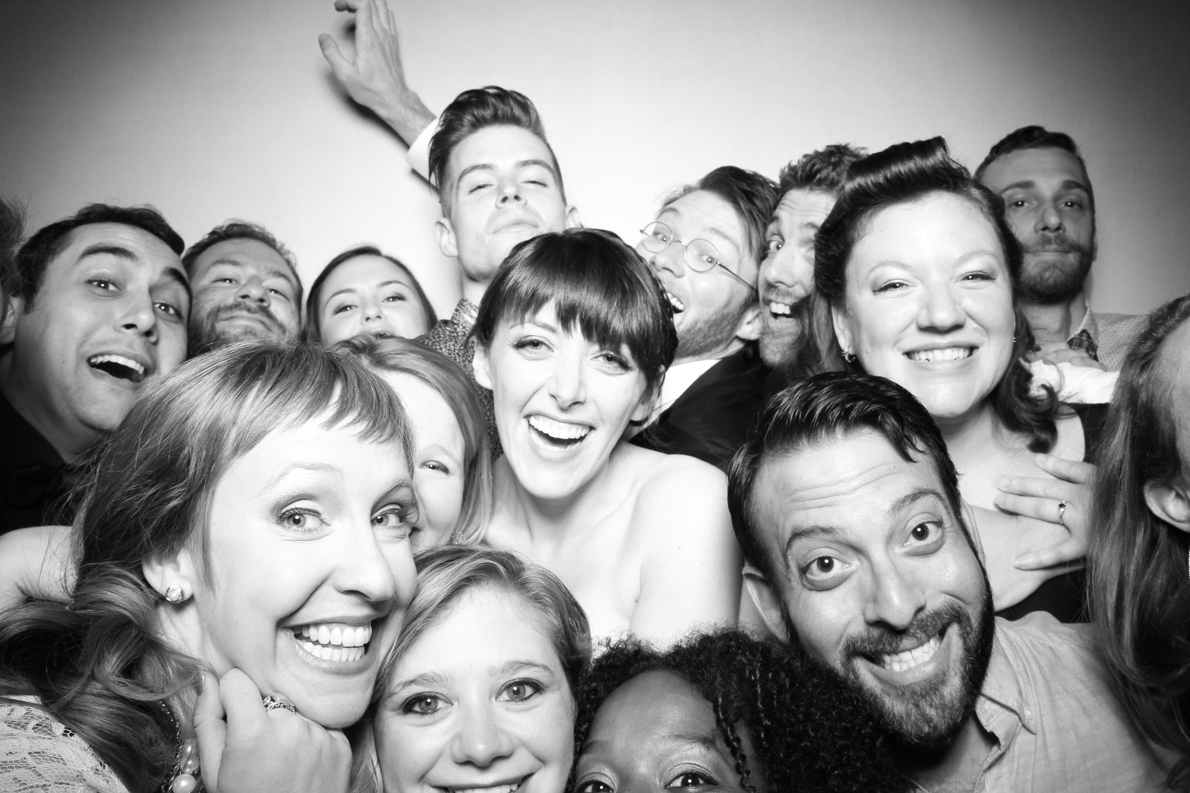 Cover photo of Fotio Vintage Photo Booth Chicago