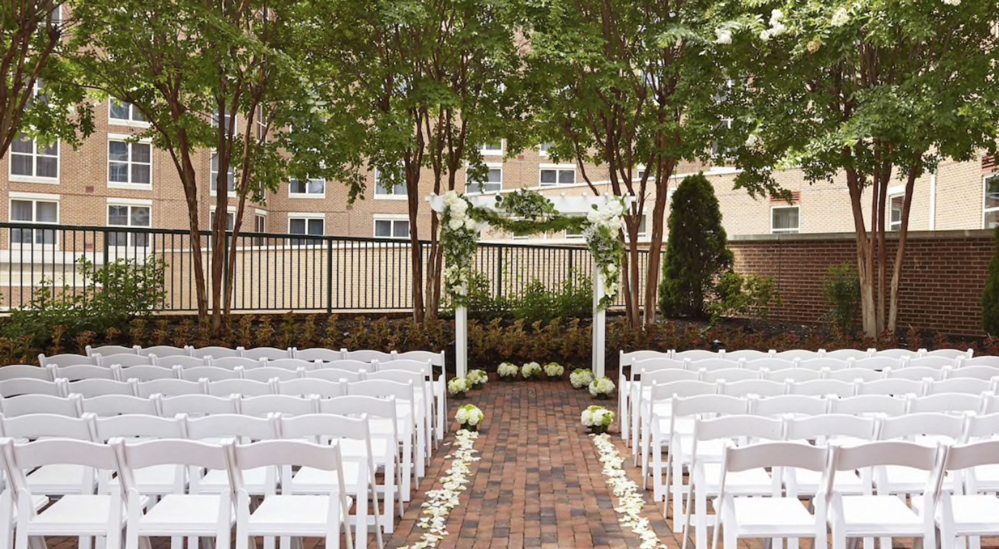 Cover photo of Hilton Garden Inn Alexandria Old Town