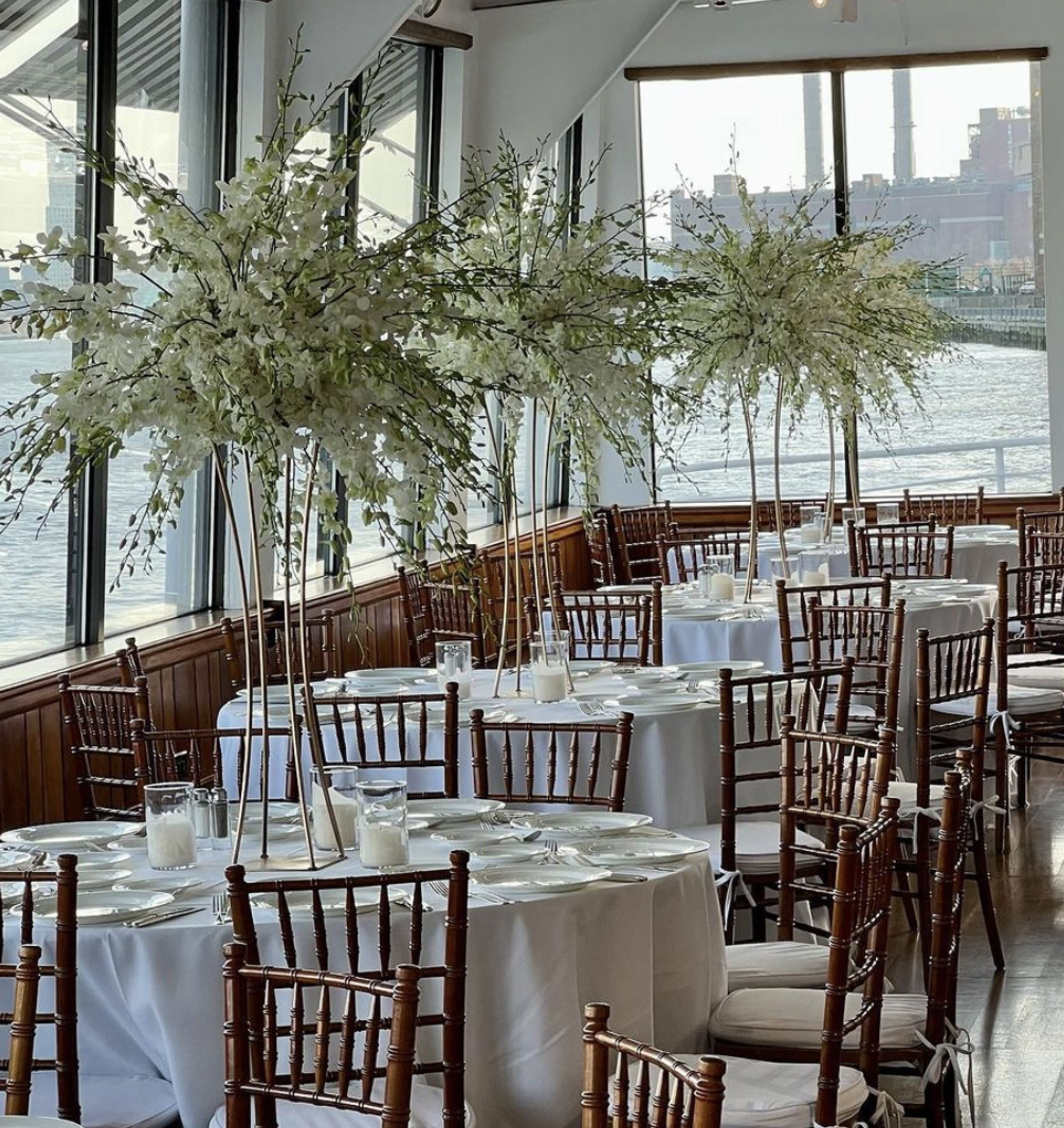 Cover photo of Fleurs du Mois, Inc