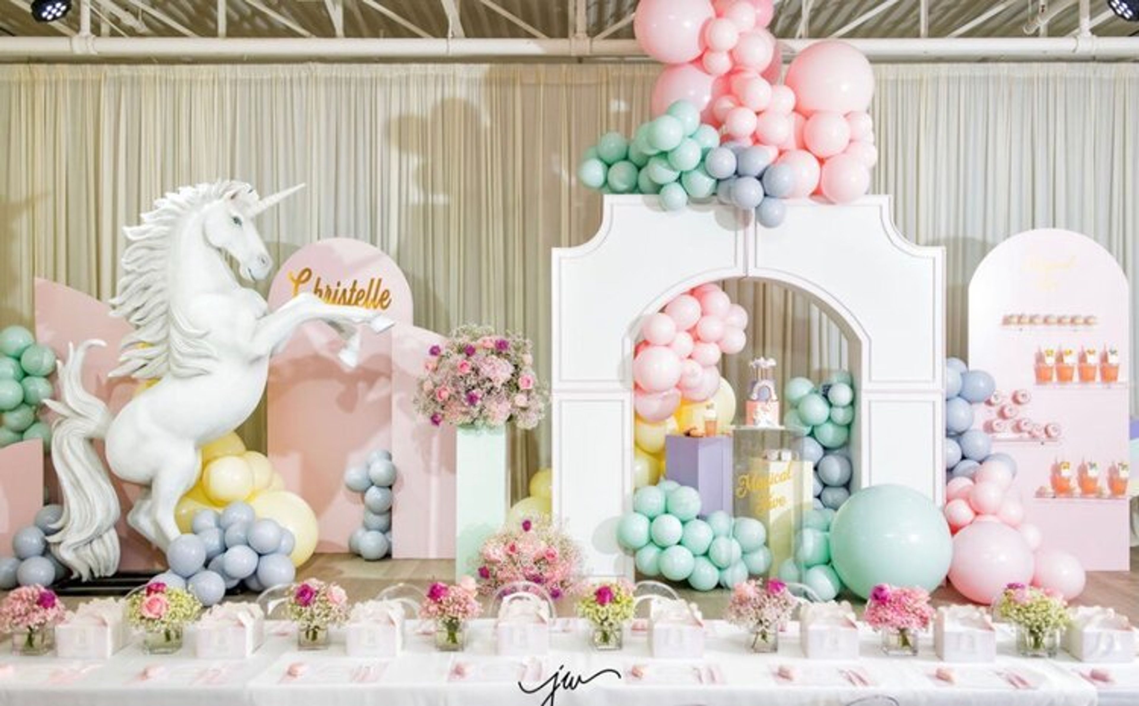 Cover photo of Aimeebby