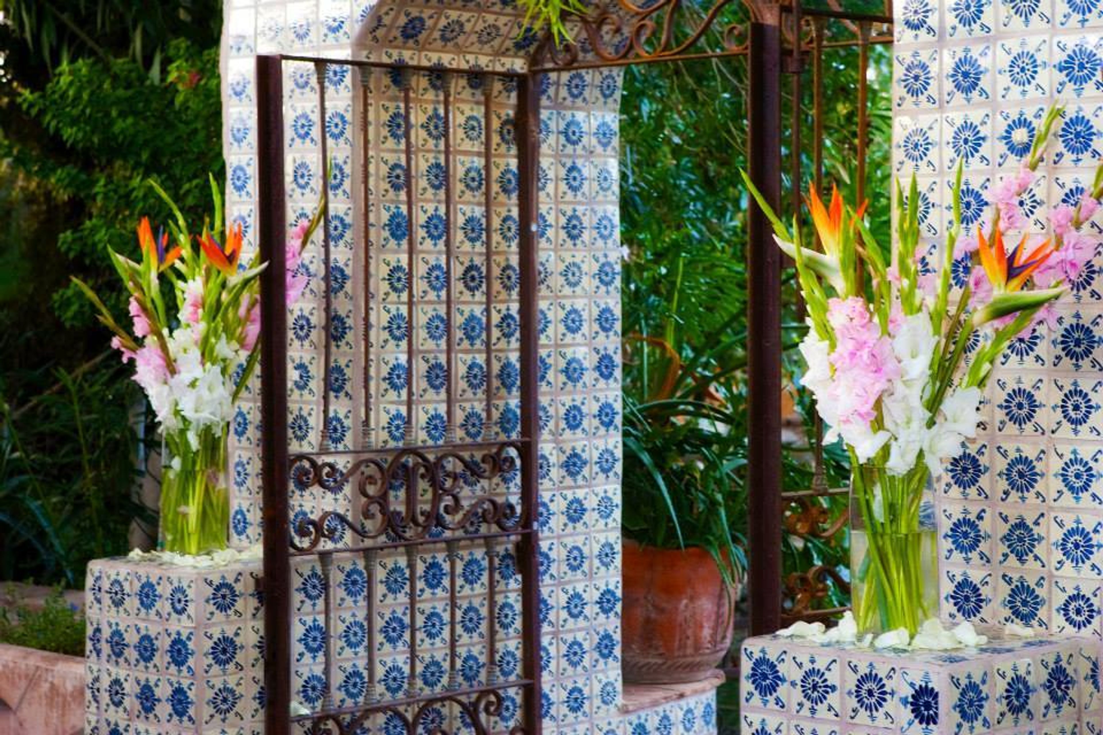 Cover photo of El Encanto