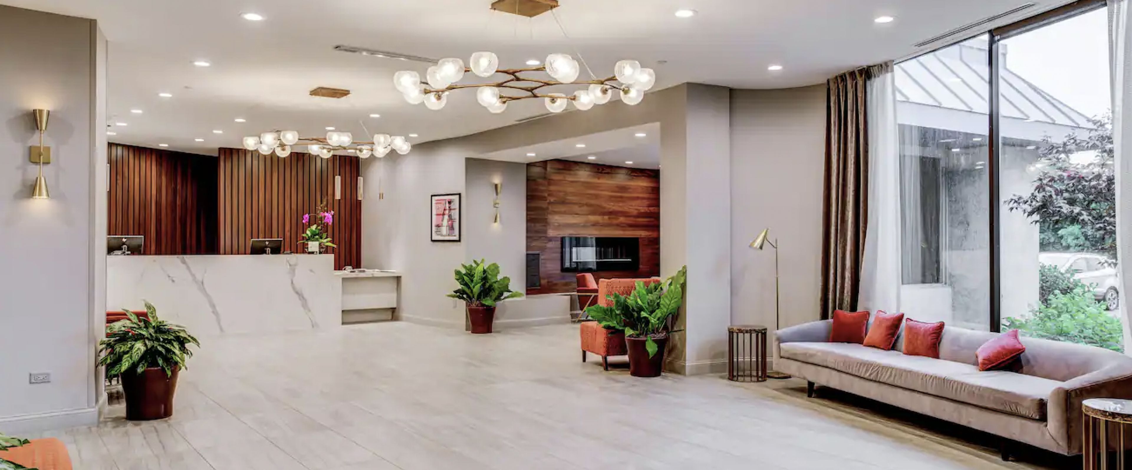 Cover photo of Hilton Chicago/Oak Lawn