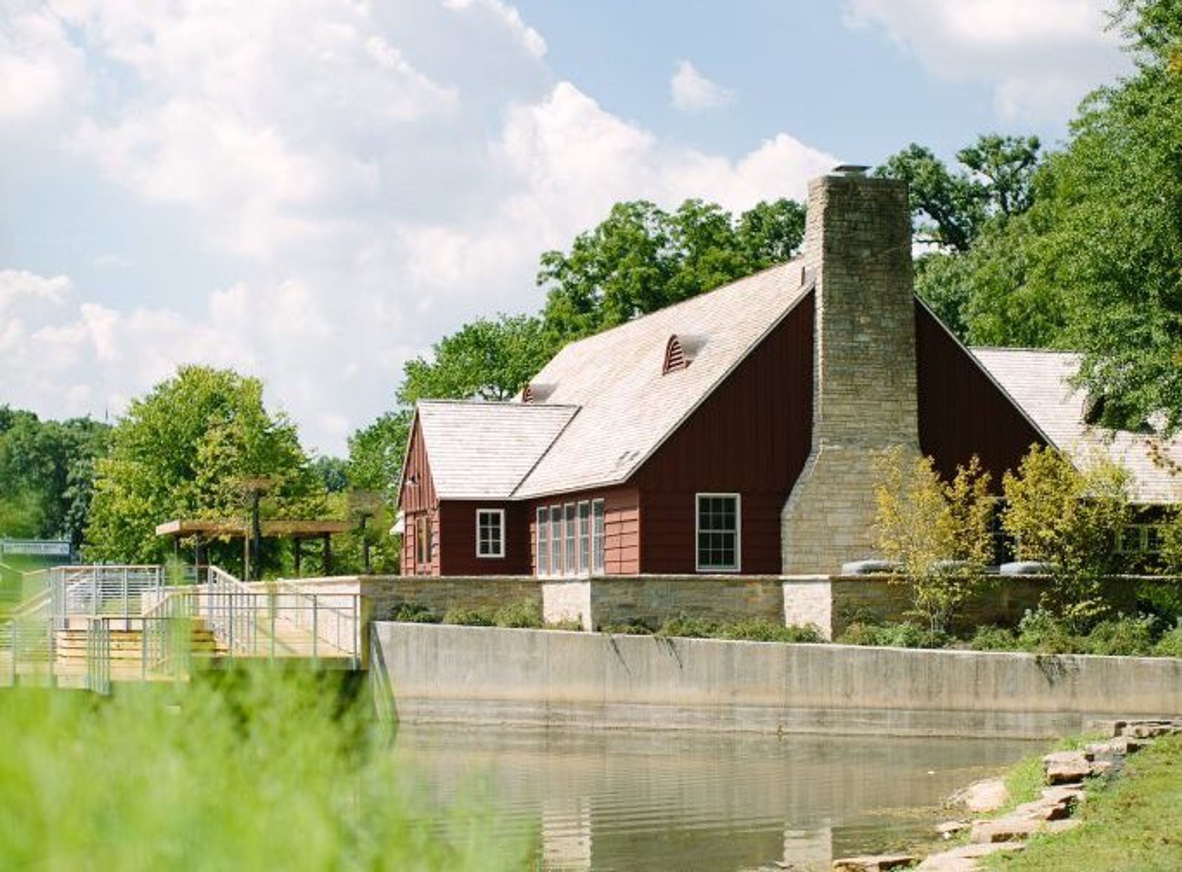 Cover photo of Lake Ellyn Boathouse