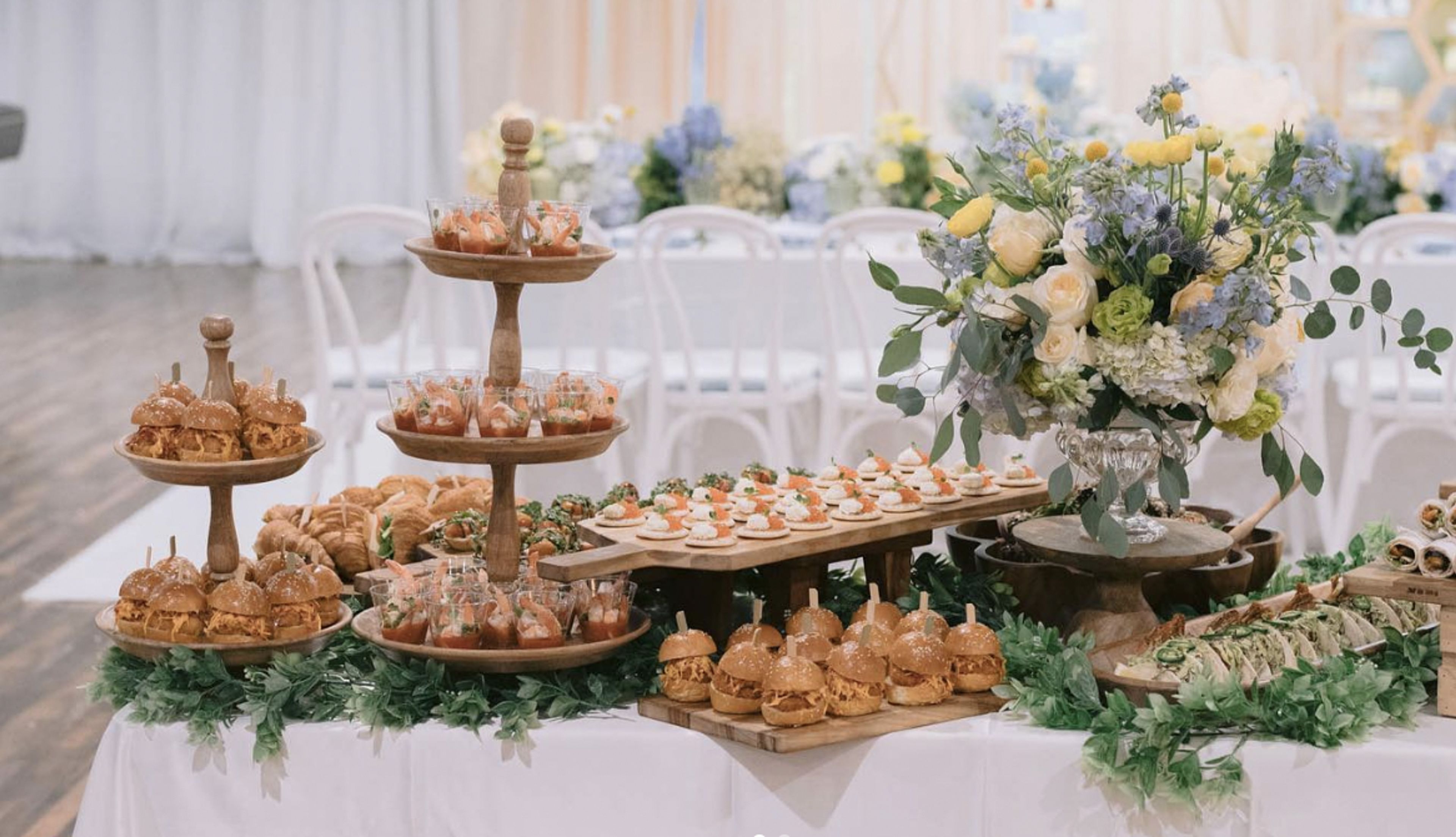 Cover photo of Se La Vie Catering