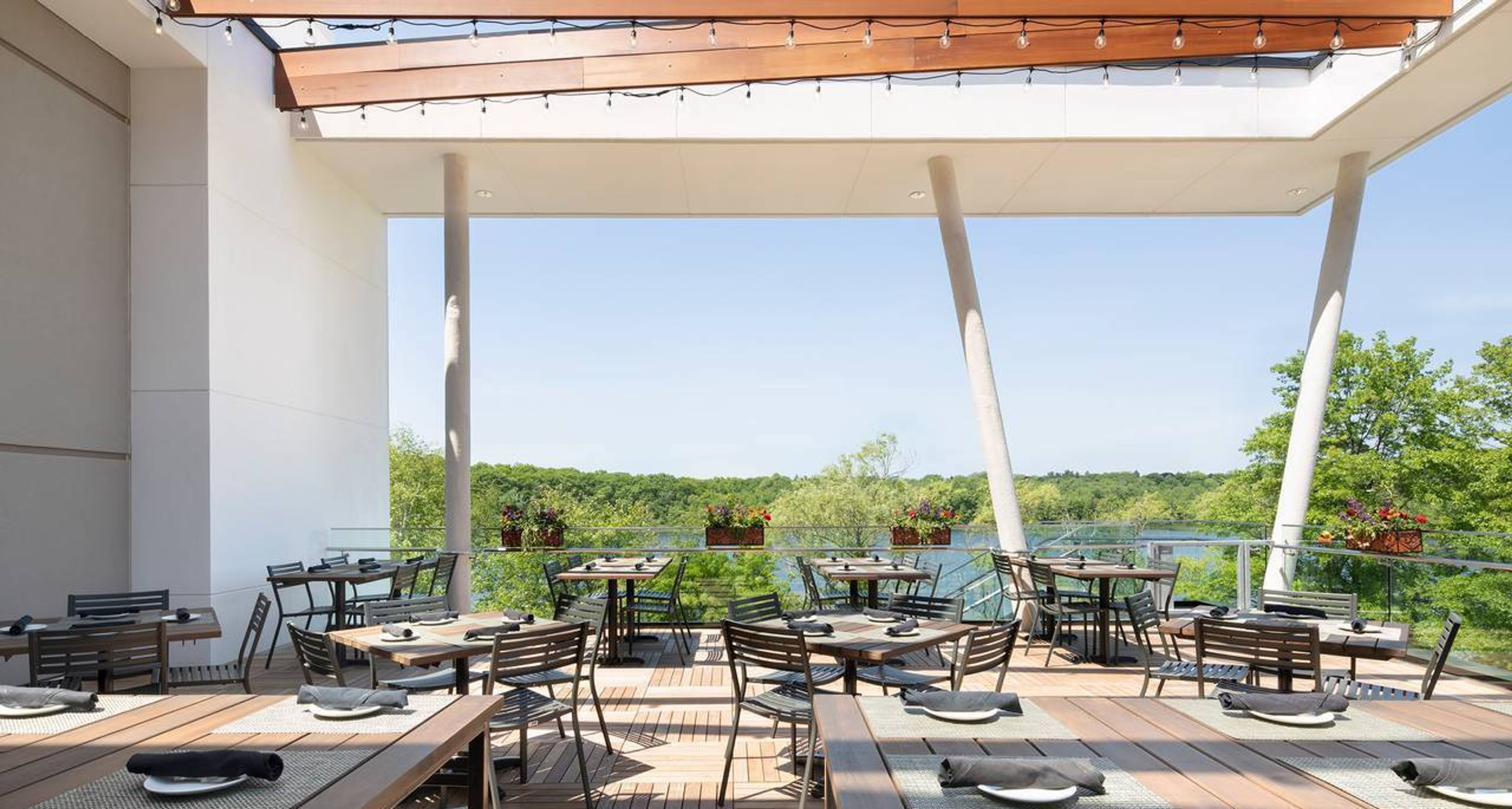 Cover photo of Legal Sea Foods - Chestnut Hill