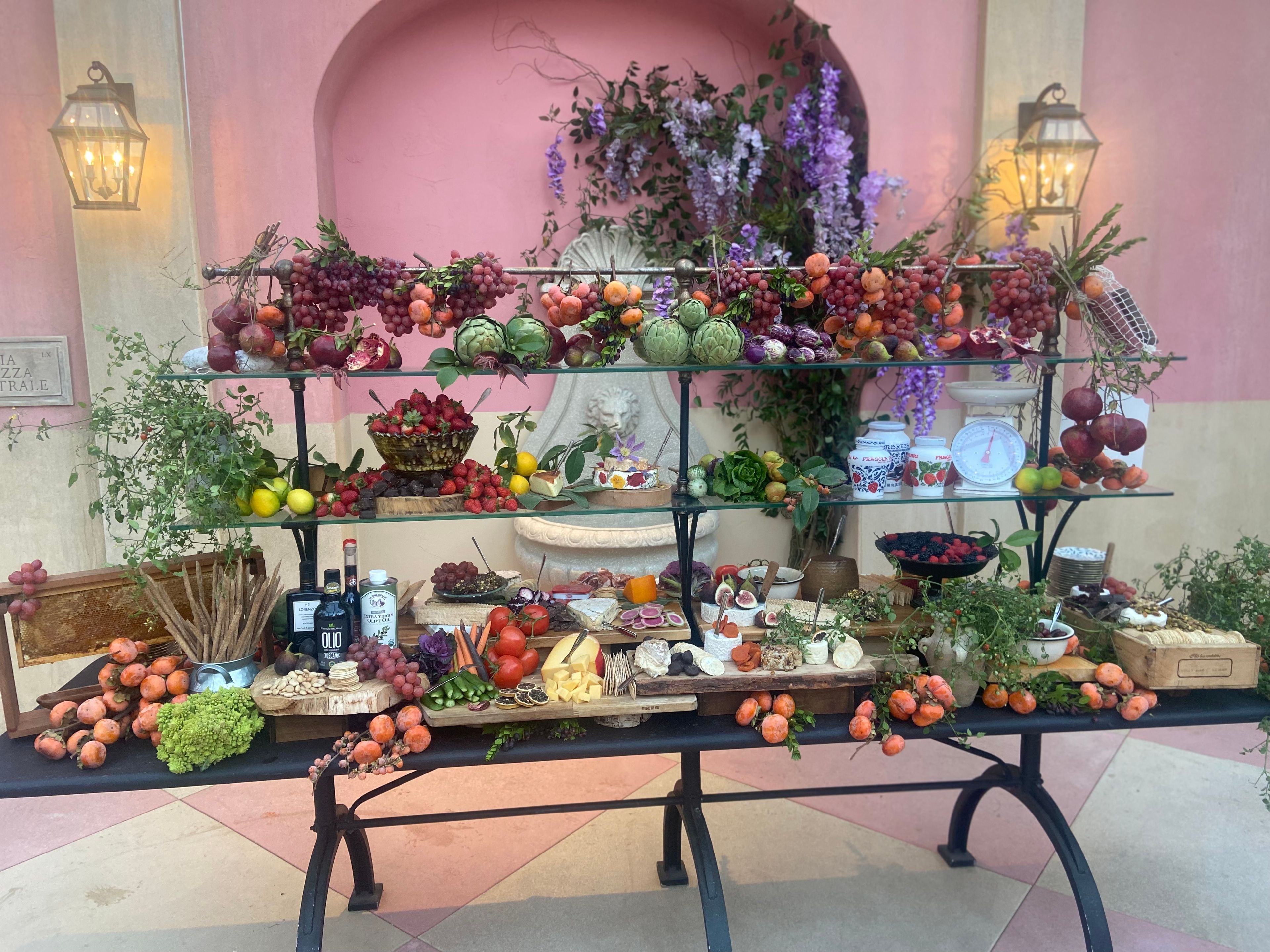 Cover photo of This Messy Table LA